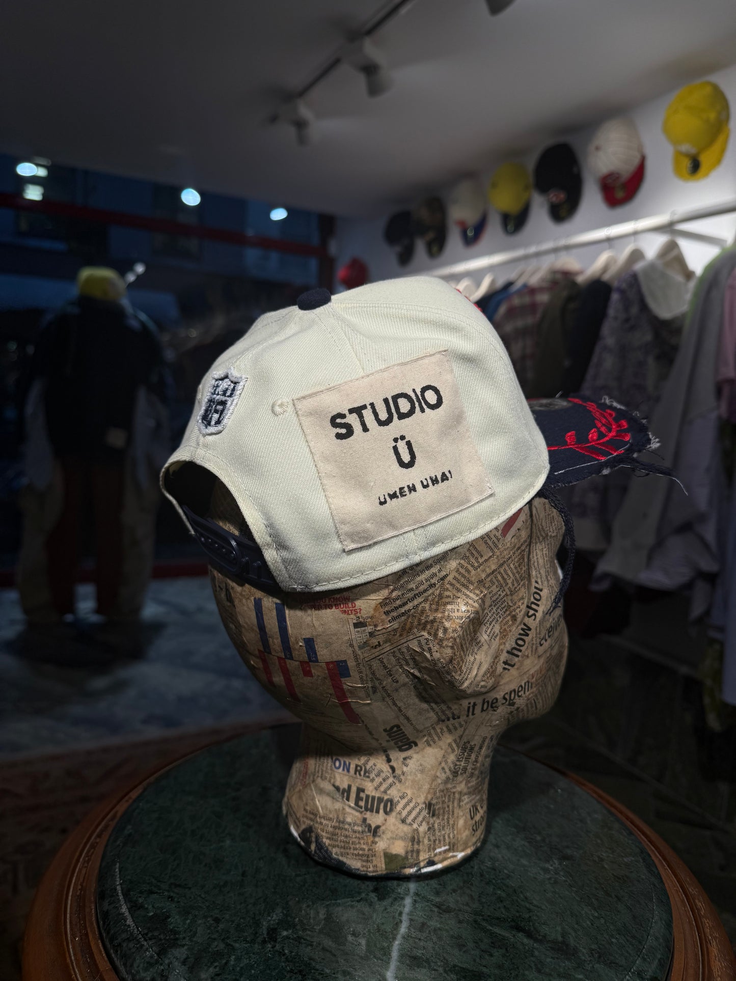 ARTISANAL CURVED BRIM CAP (Adjustable)