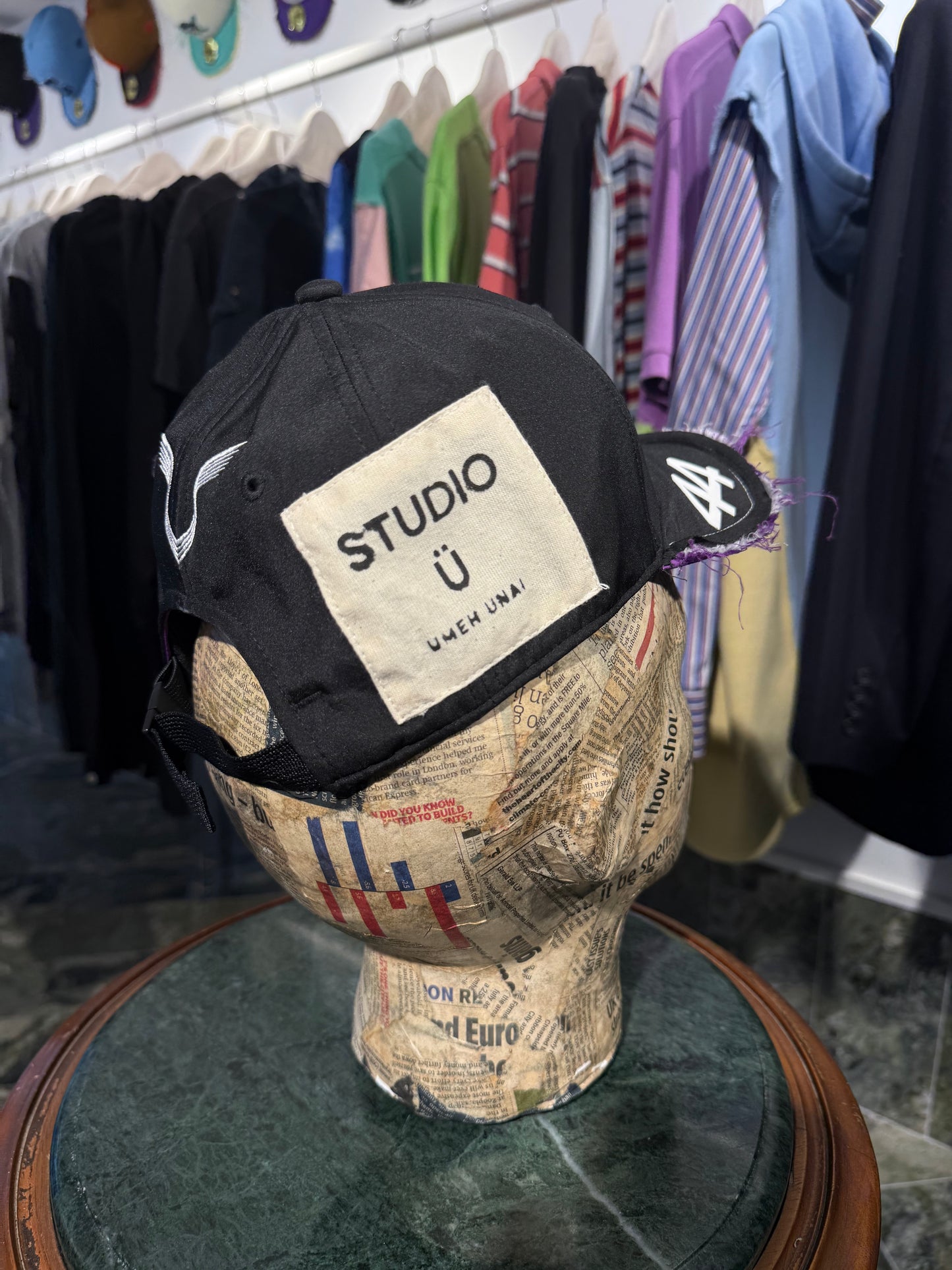 ARTISANAL CURVED BRIM CAP (Adjustable)