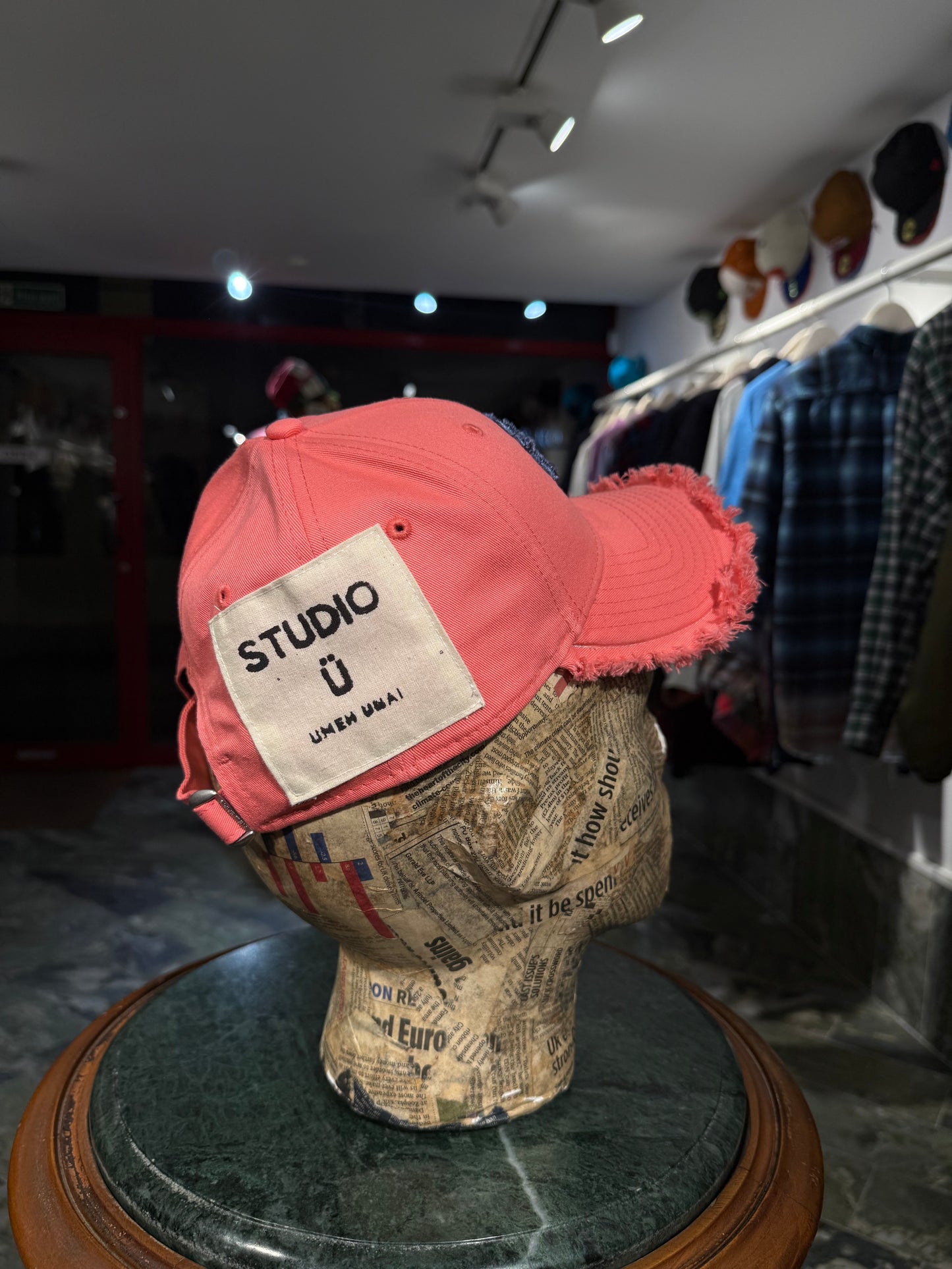 ARTISANAL CURVED BRIM CAP (Adjustable)