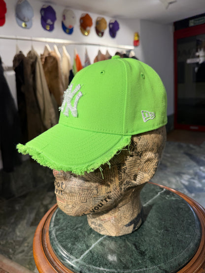 ARTISANAL CURVED BRIM CAP (Adjustable)