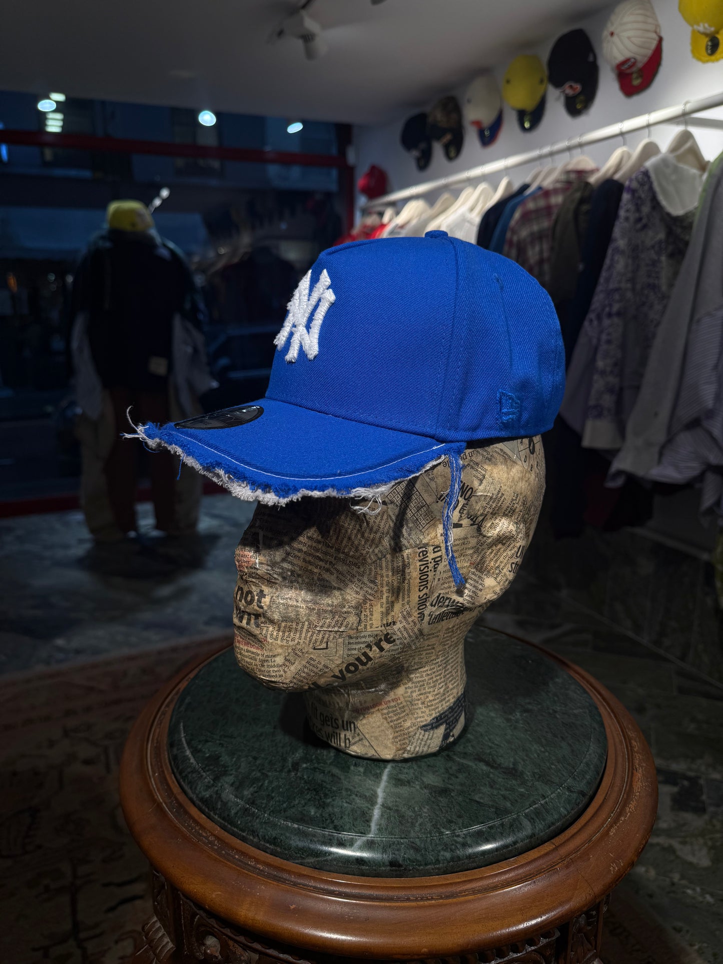 ARTISANAL CURVED BRIM CAP (Adjustable)