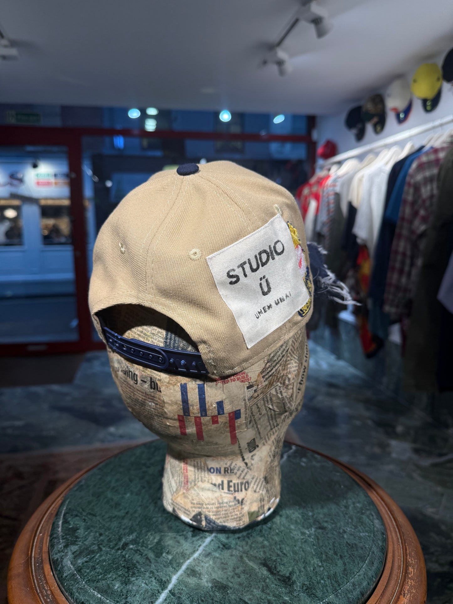 ARTISANAL CURVED BRIM CAP (Adjustable)