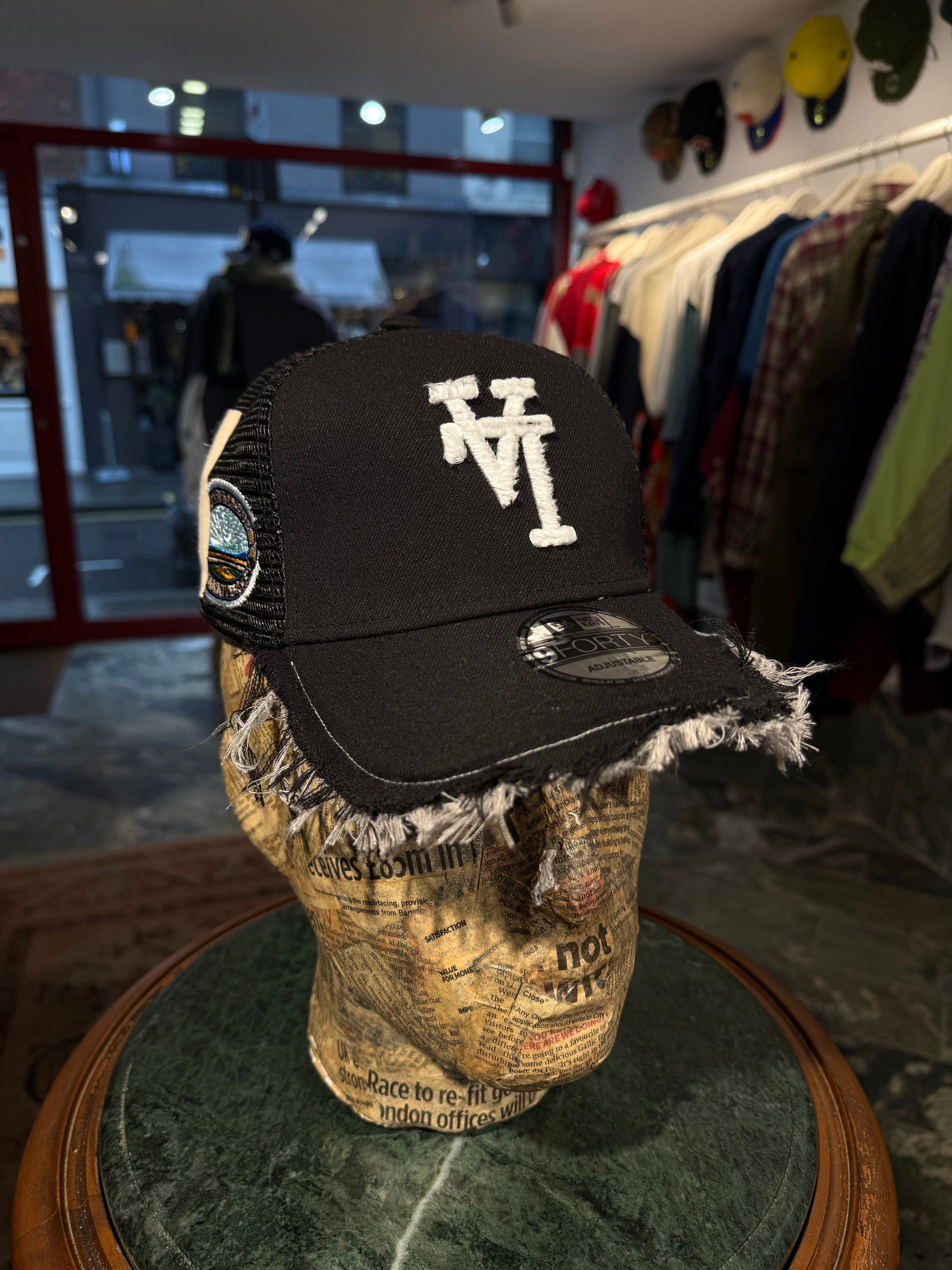 ARTISANAL CURVED BRIM CAP (Adjustable)