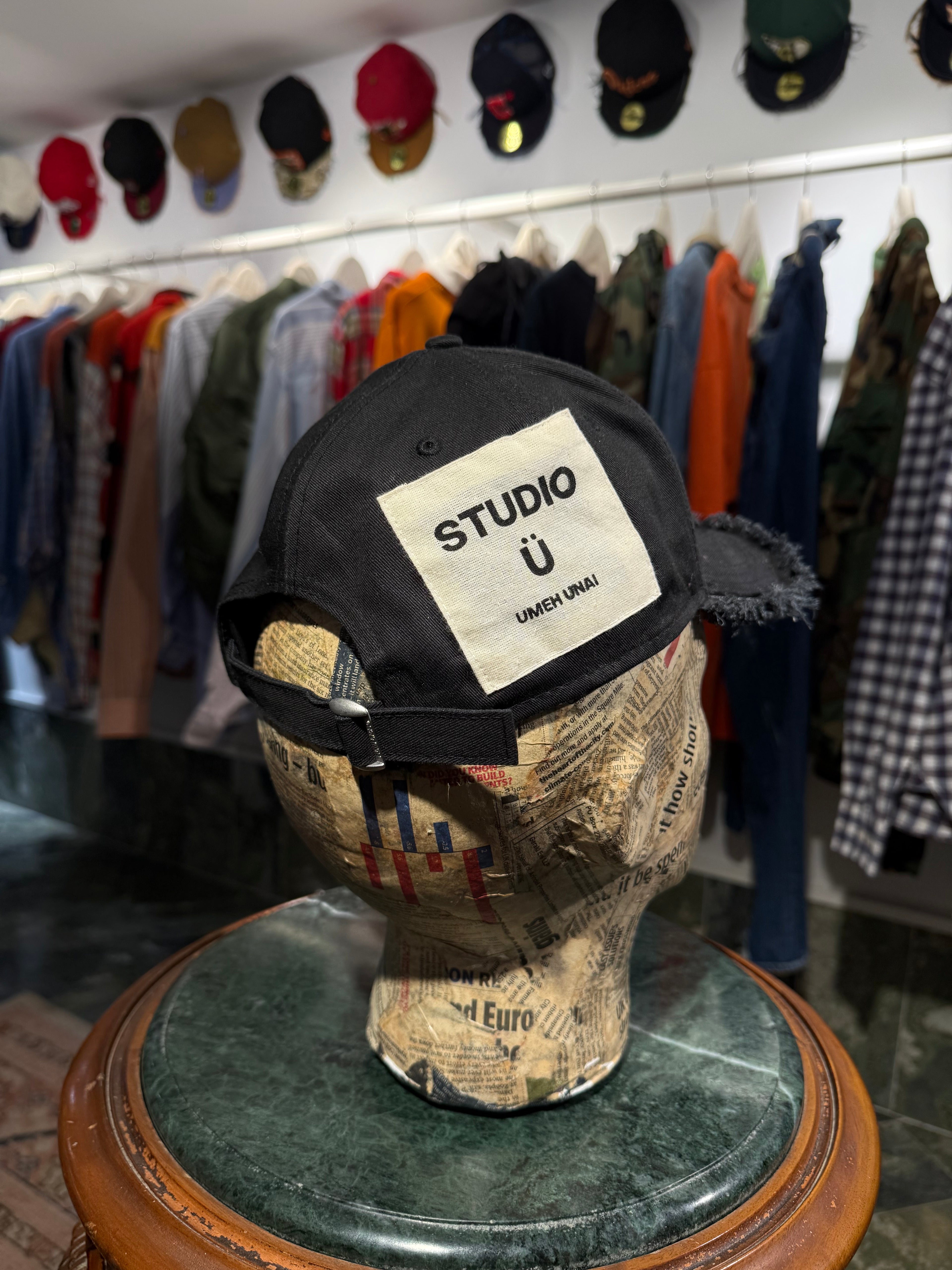 ARTISANAL CURVED BRIM CAP (Adjustable)