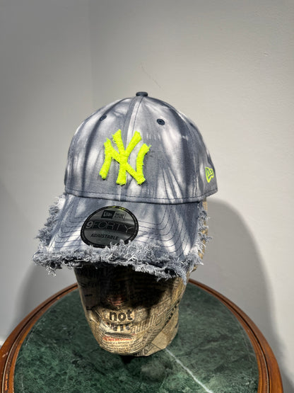 ARTISANAL CURVED BRIM CAP (Adjustable)