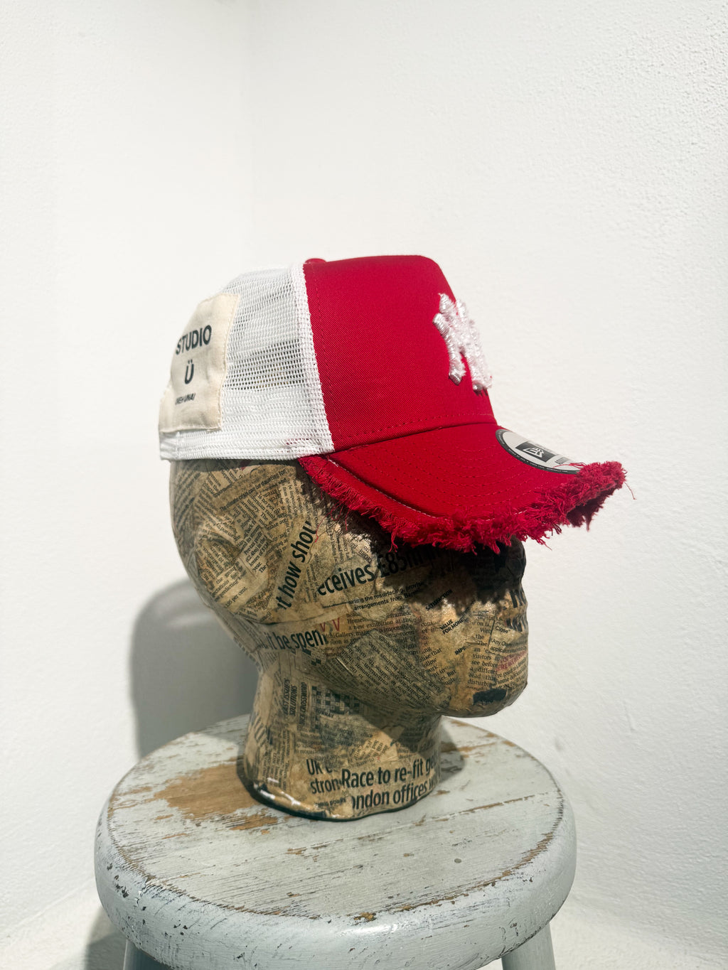 ARTISANAL CURVED BRIM CAP (Adjustable)