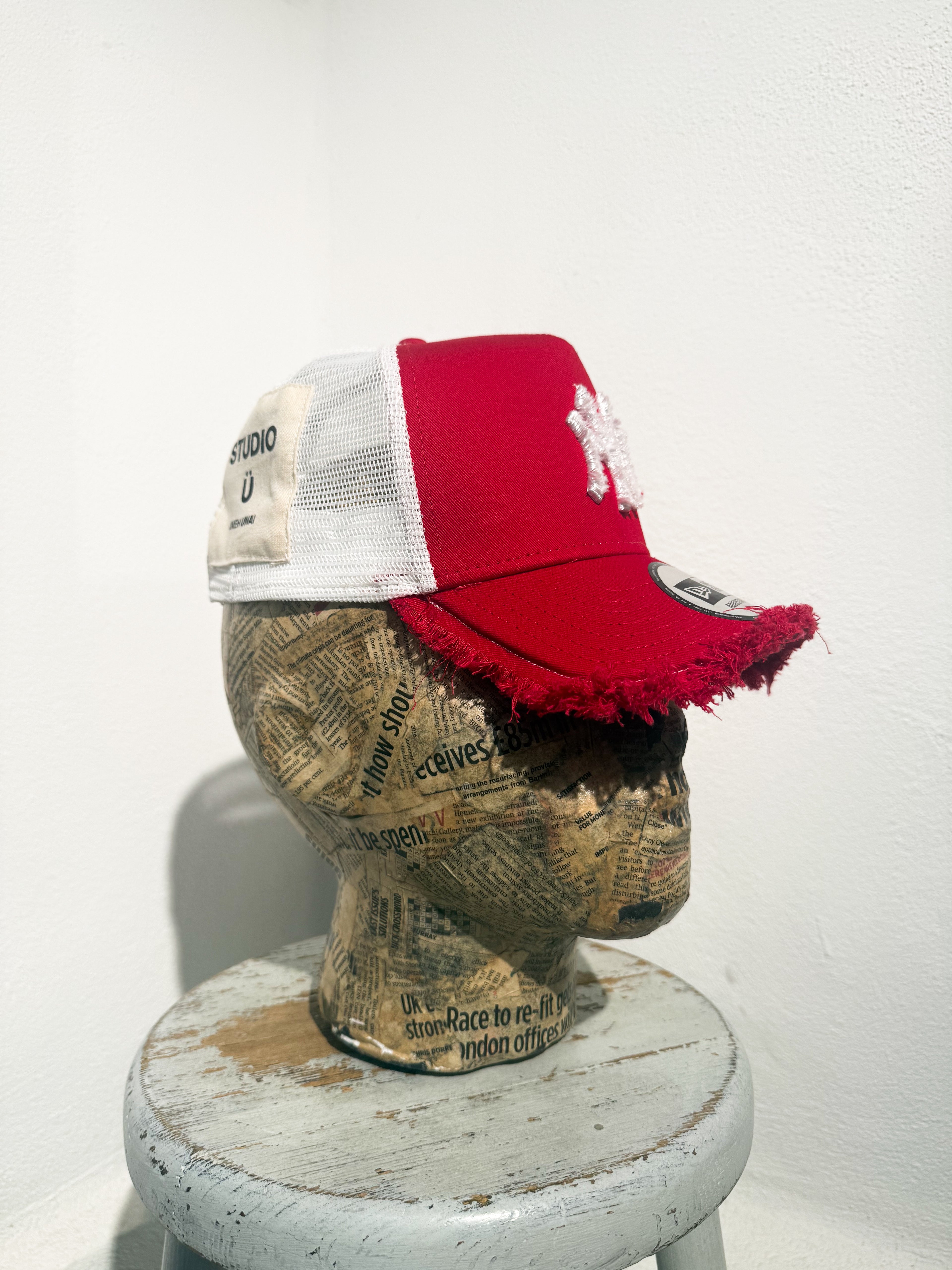 ARTISANAL CURVED BRIM CAP (Adjustable)
