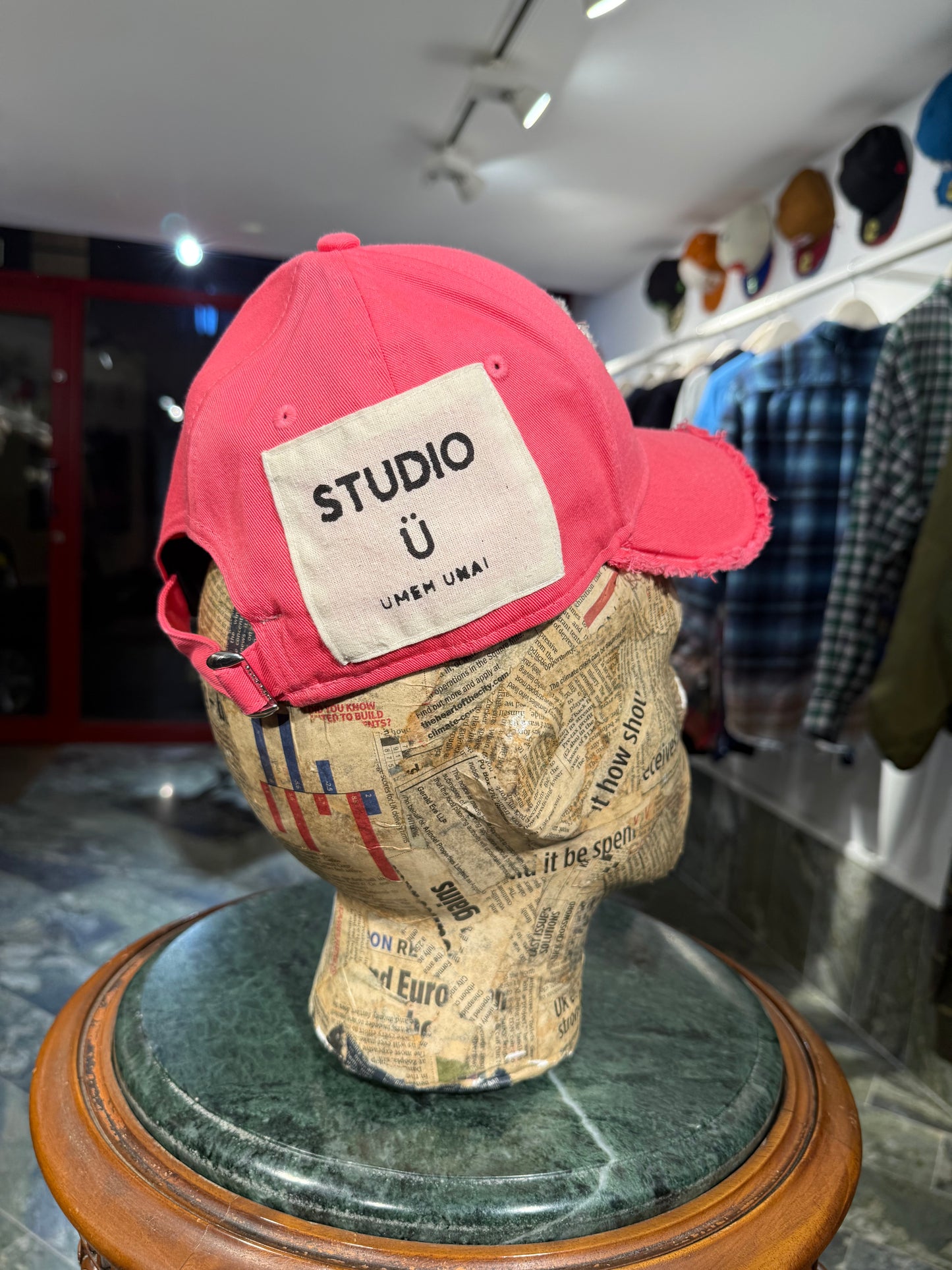 ARTISANAL CURVED BRIM CAP (Adjustable)