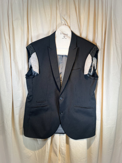 SLEEVELESS BLAZER