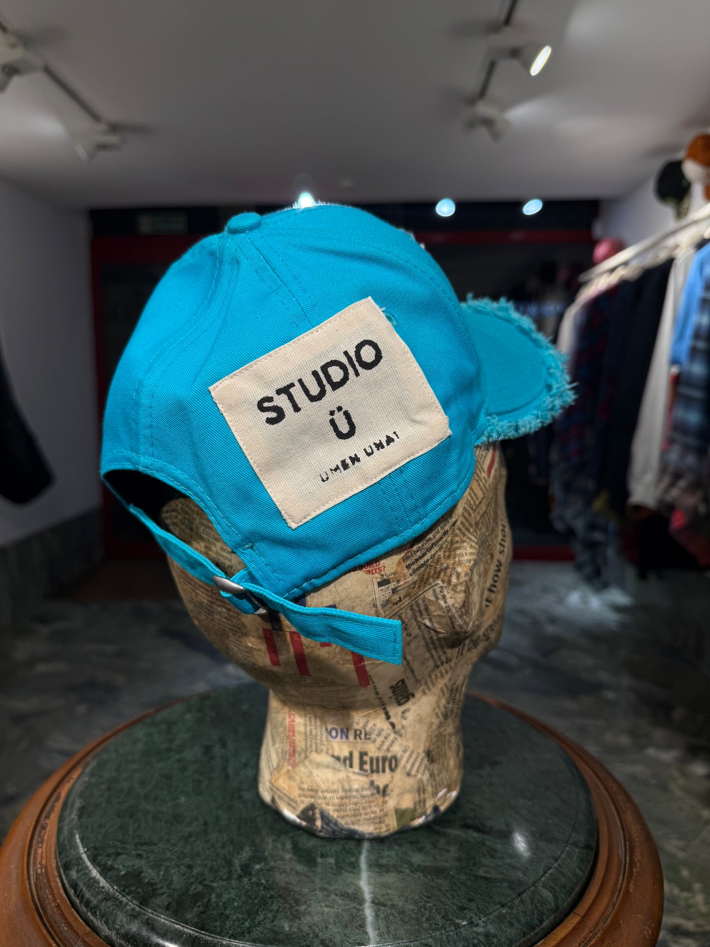 ARTISANAL CURVED BRIM CAP (Adjustable)