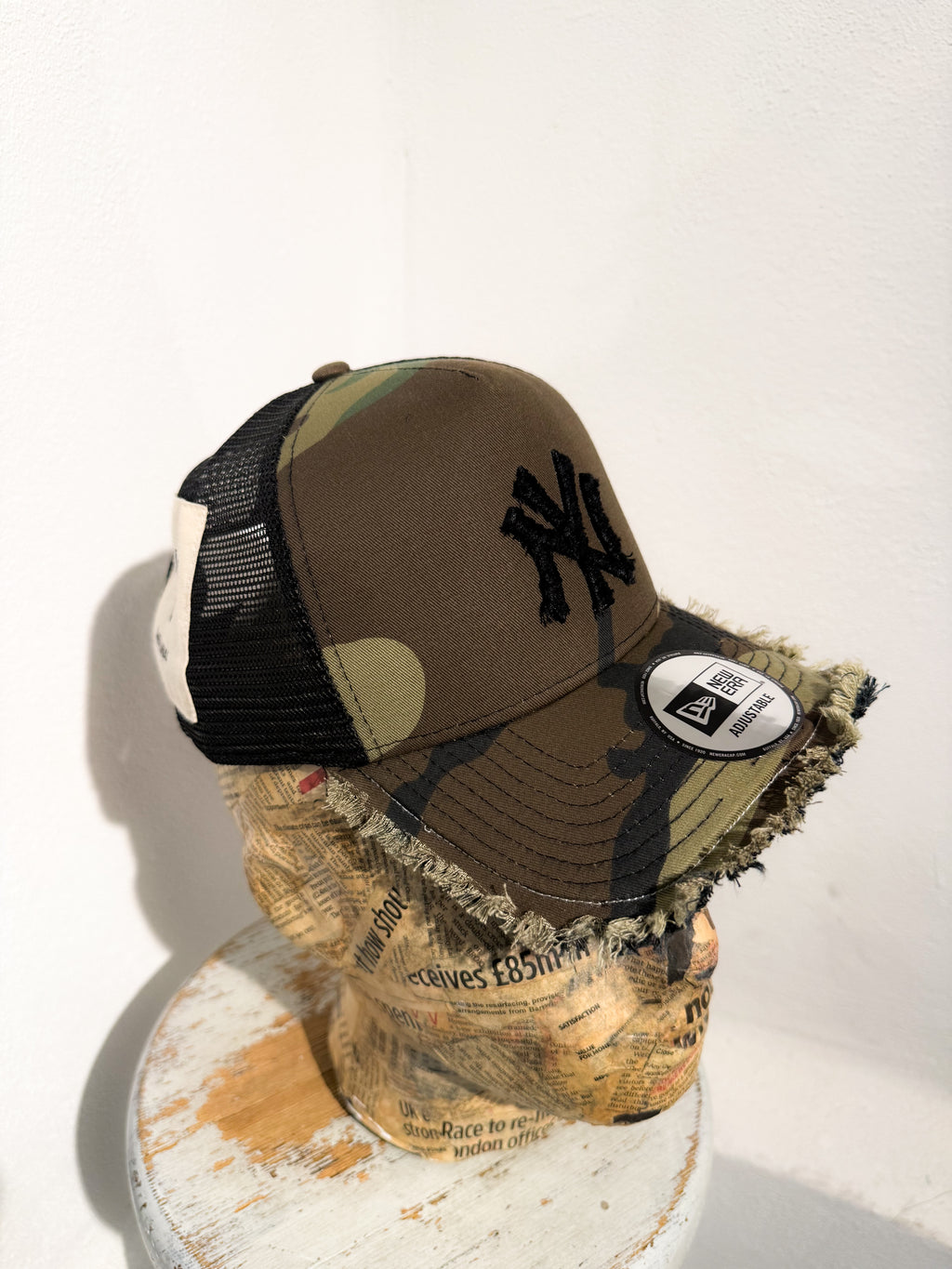 ARTISANAL CURVED BRIM CAP (Adjustable)