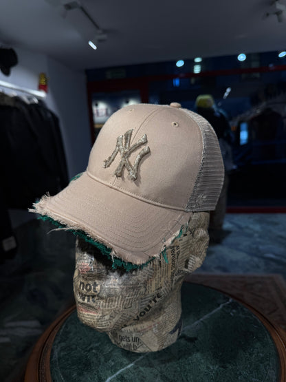 ARTISANAL CURVED BRIM CAP (Adjustable)