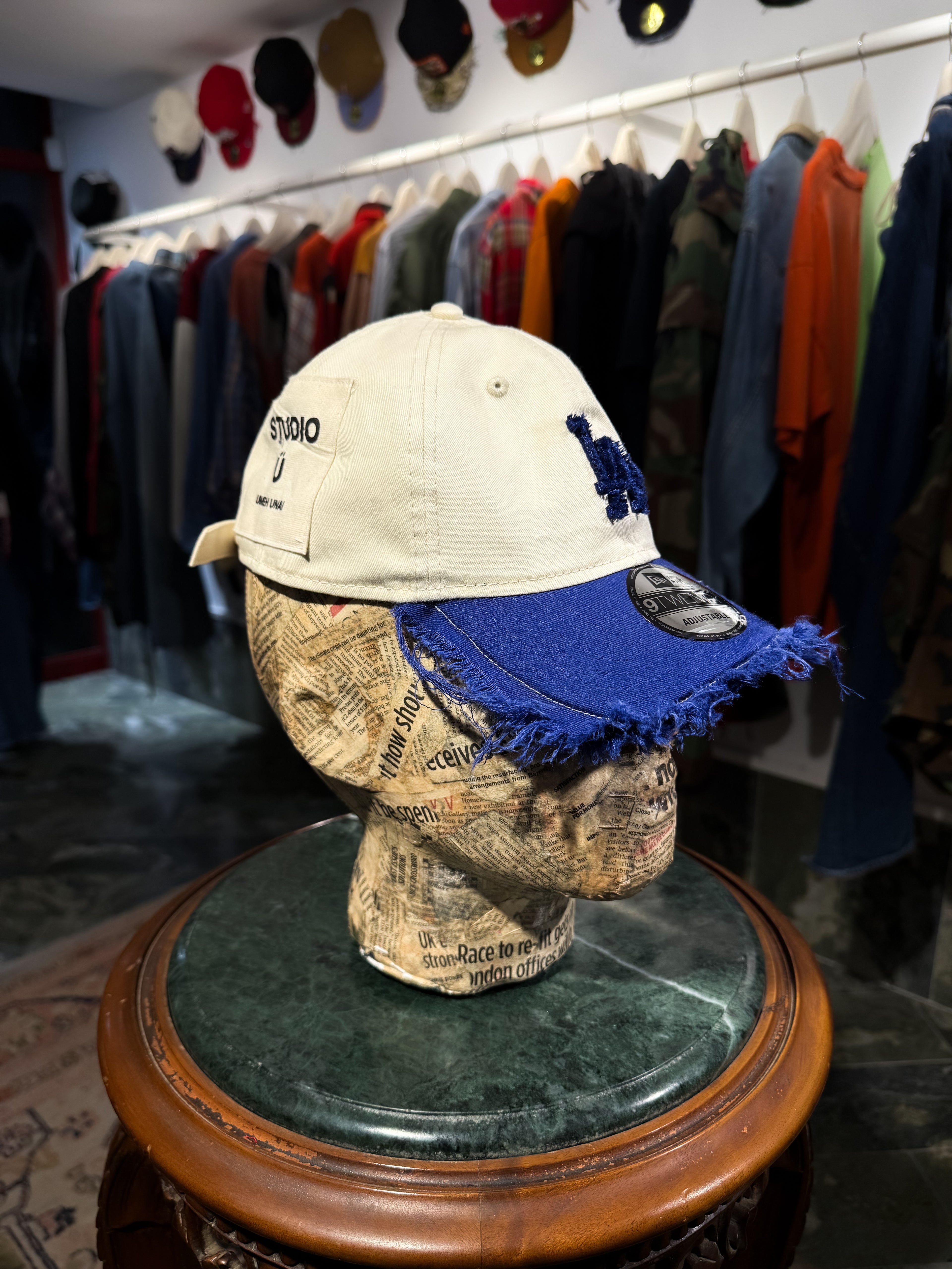 ARTISANAL CURVED BRIM CAP (Adjustable)