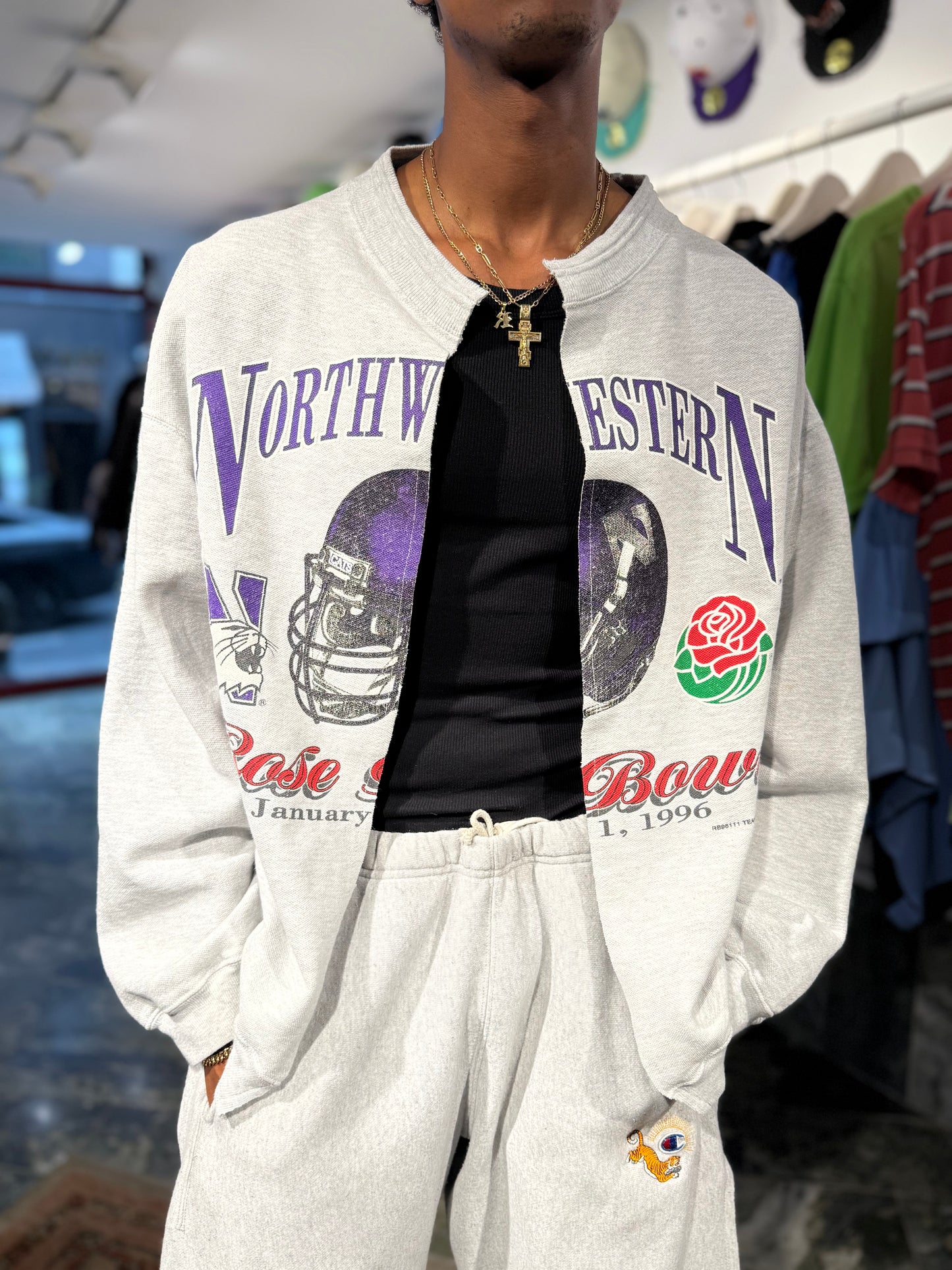 OPEN SPLIT SWEATSHIRT