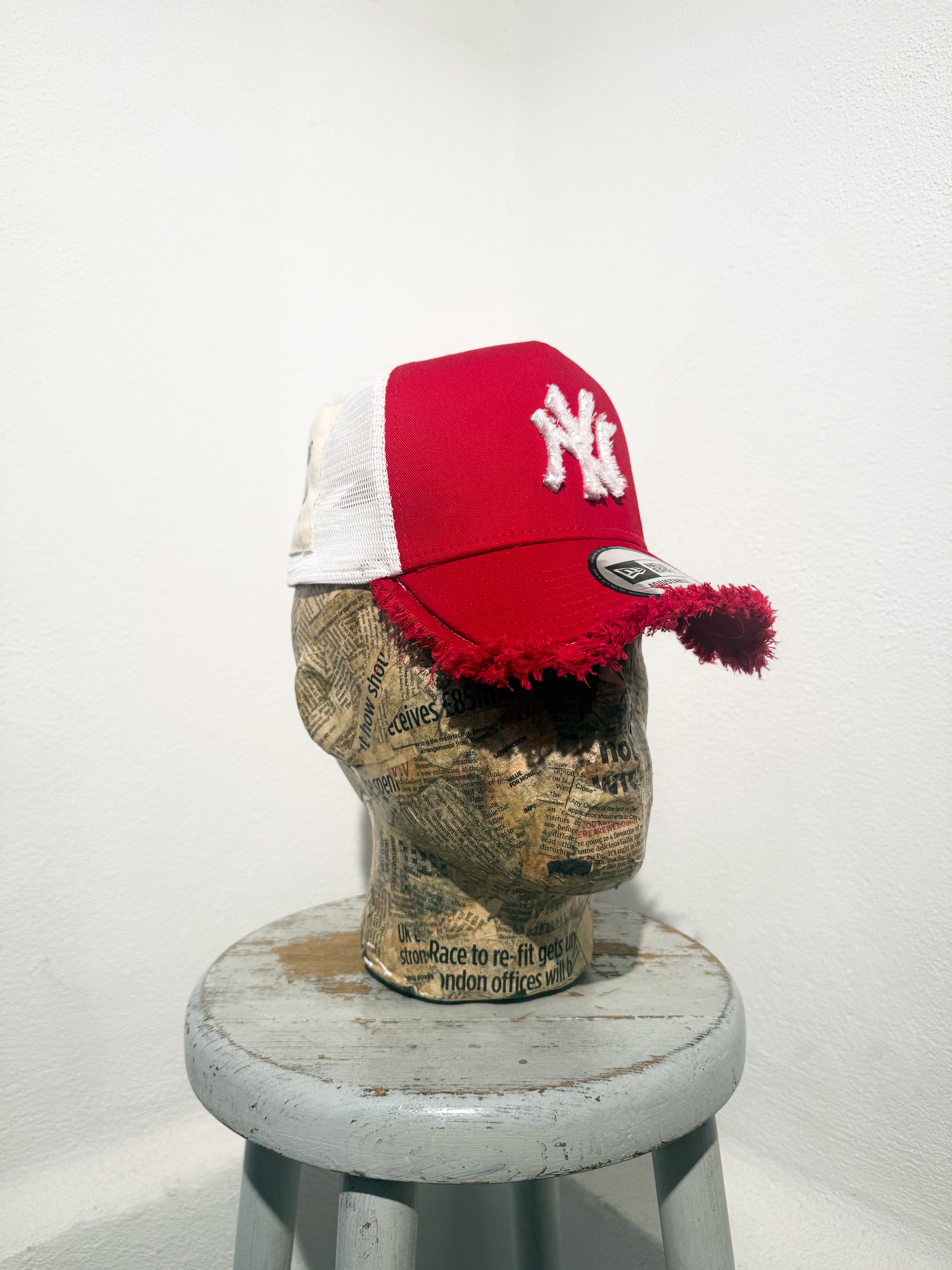 ARTISANAL CURVED BRIM CAP (Adjustable)