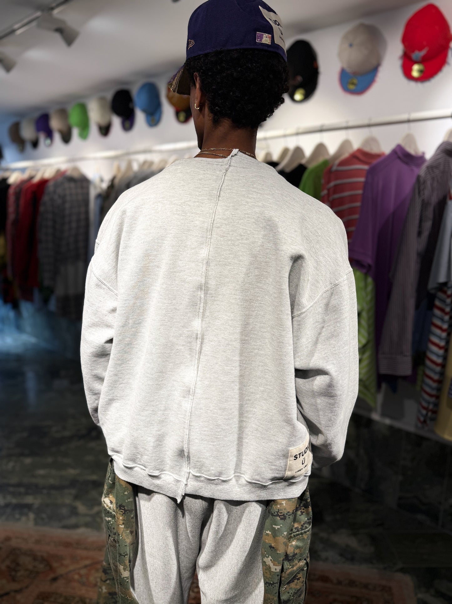 OPEN SPLIT SWEATSHIRT