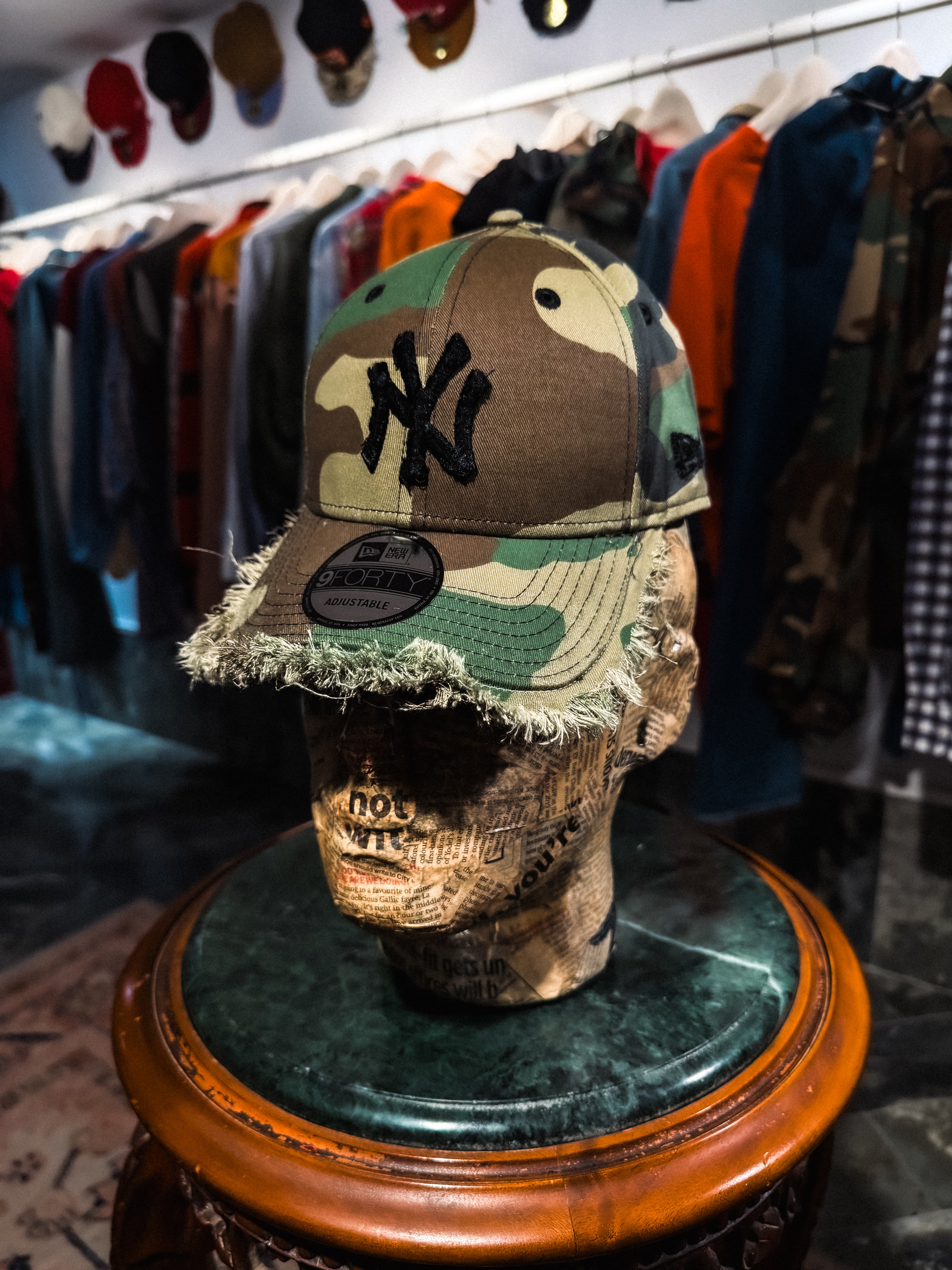 ARTISANAL CURVED BRIM CAP (Adjustable)