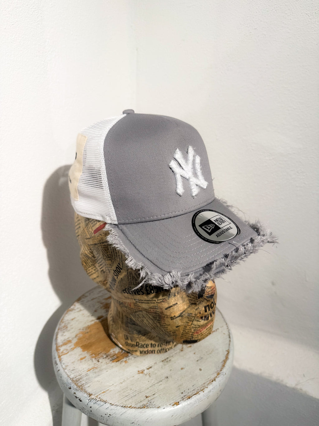 ARTISANAL CURVED BRIM CAP (Adjustable)