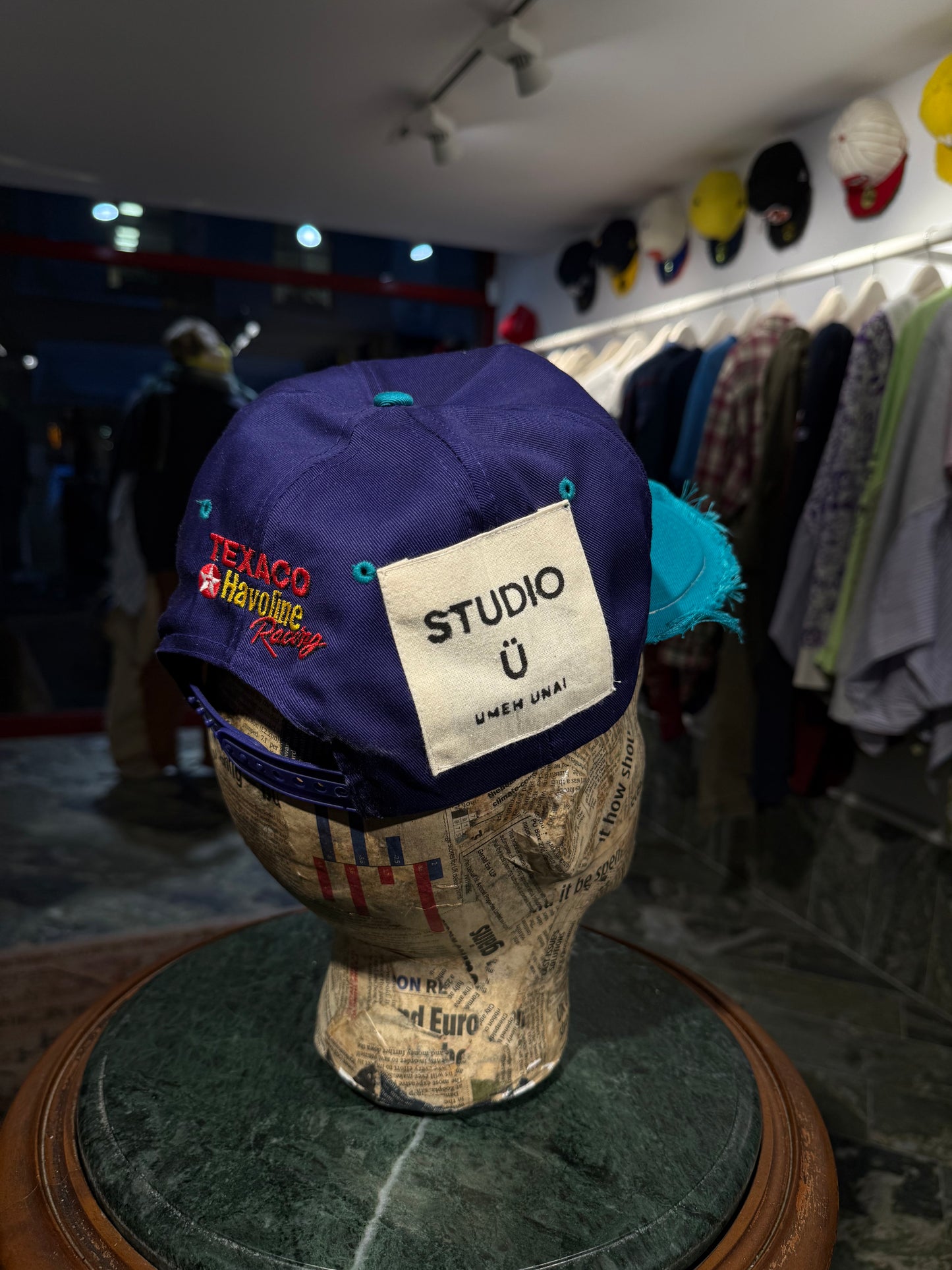 ARTISANAL CURVED BRIM CAP (Adjustable)