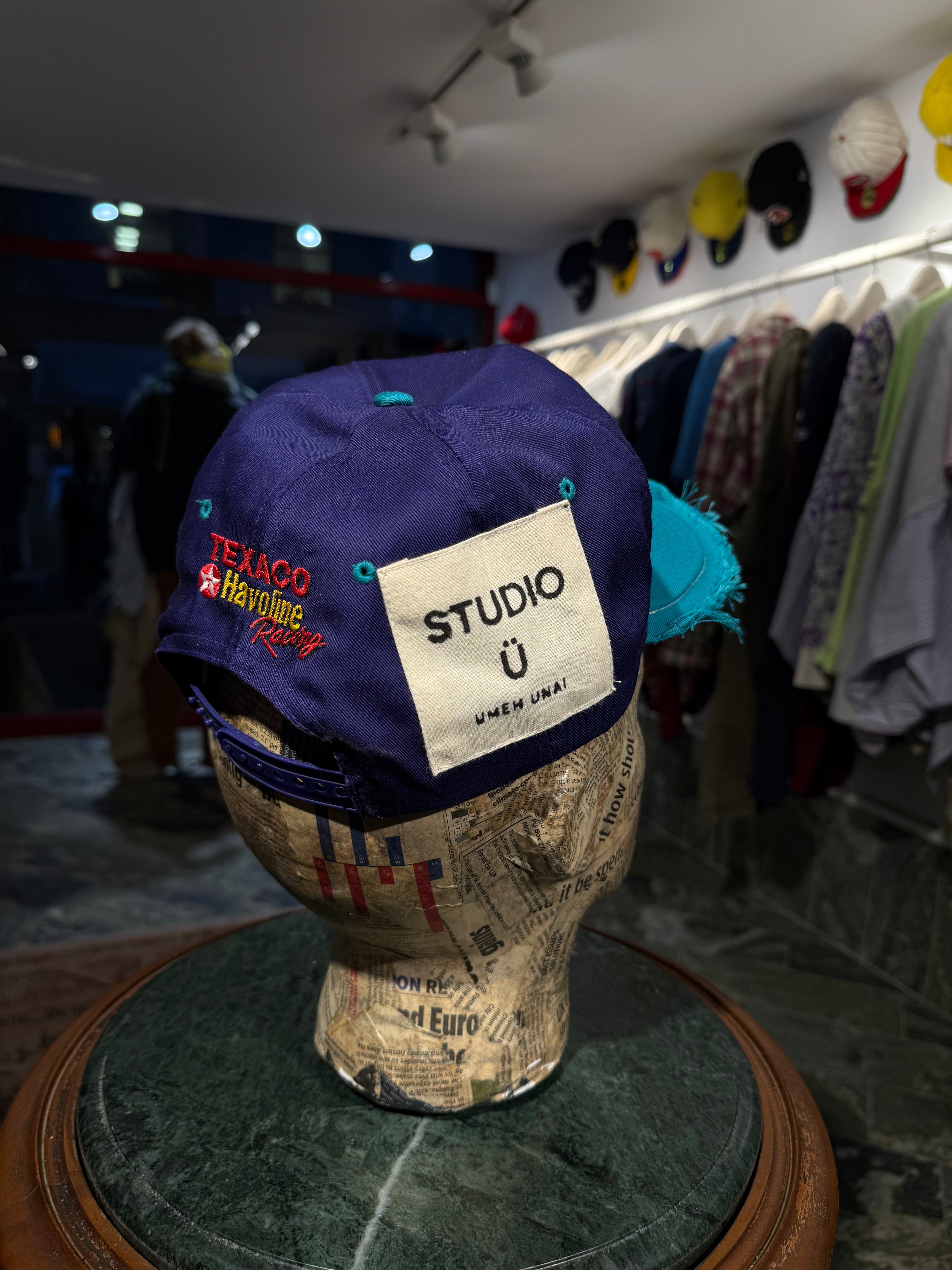 ARTISANAL CURVED BRIM CAP (Adjustable)