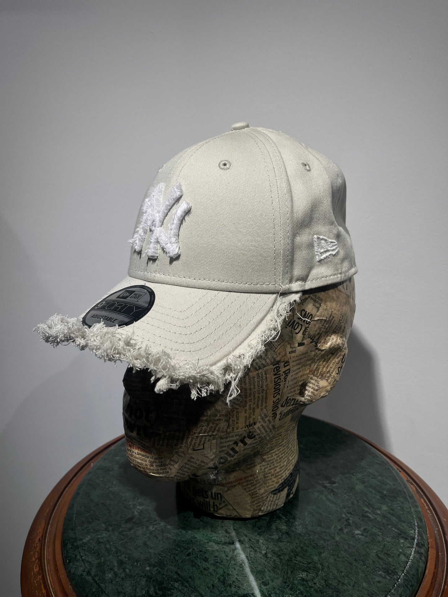 ARTISANAL CURVED BRIM CAP (Adjustable)