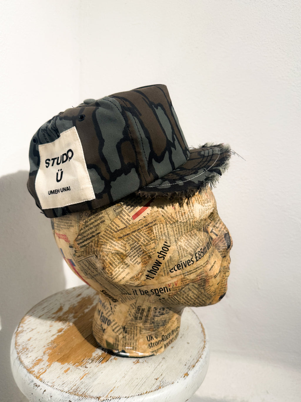 ARTISANAL CURVED MINI BRIM CAP (Adjustable)