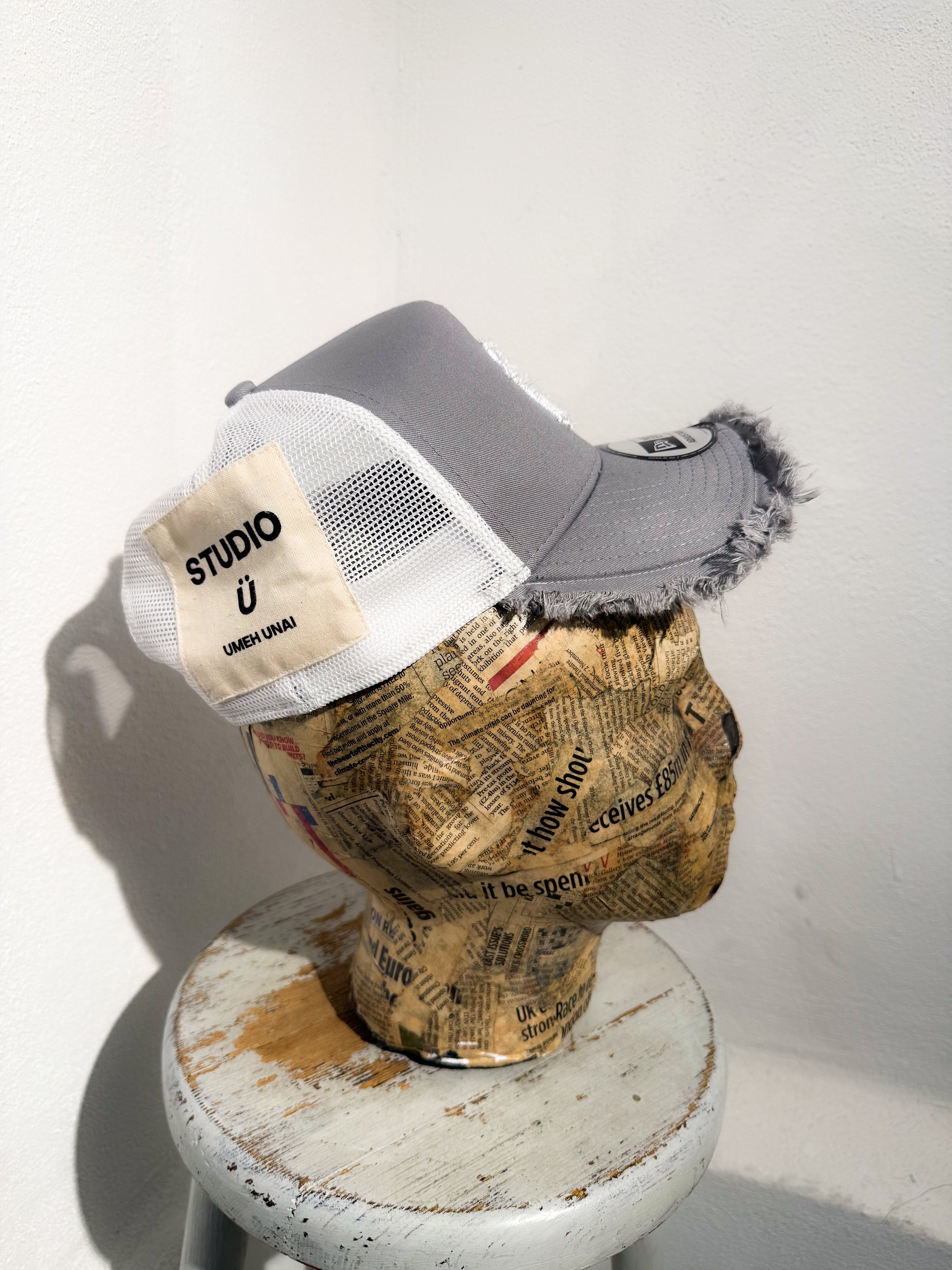 ARTISANAL CURVED BRIM CAP (Adjustable)