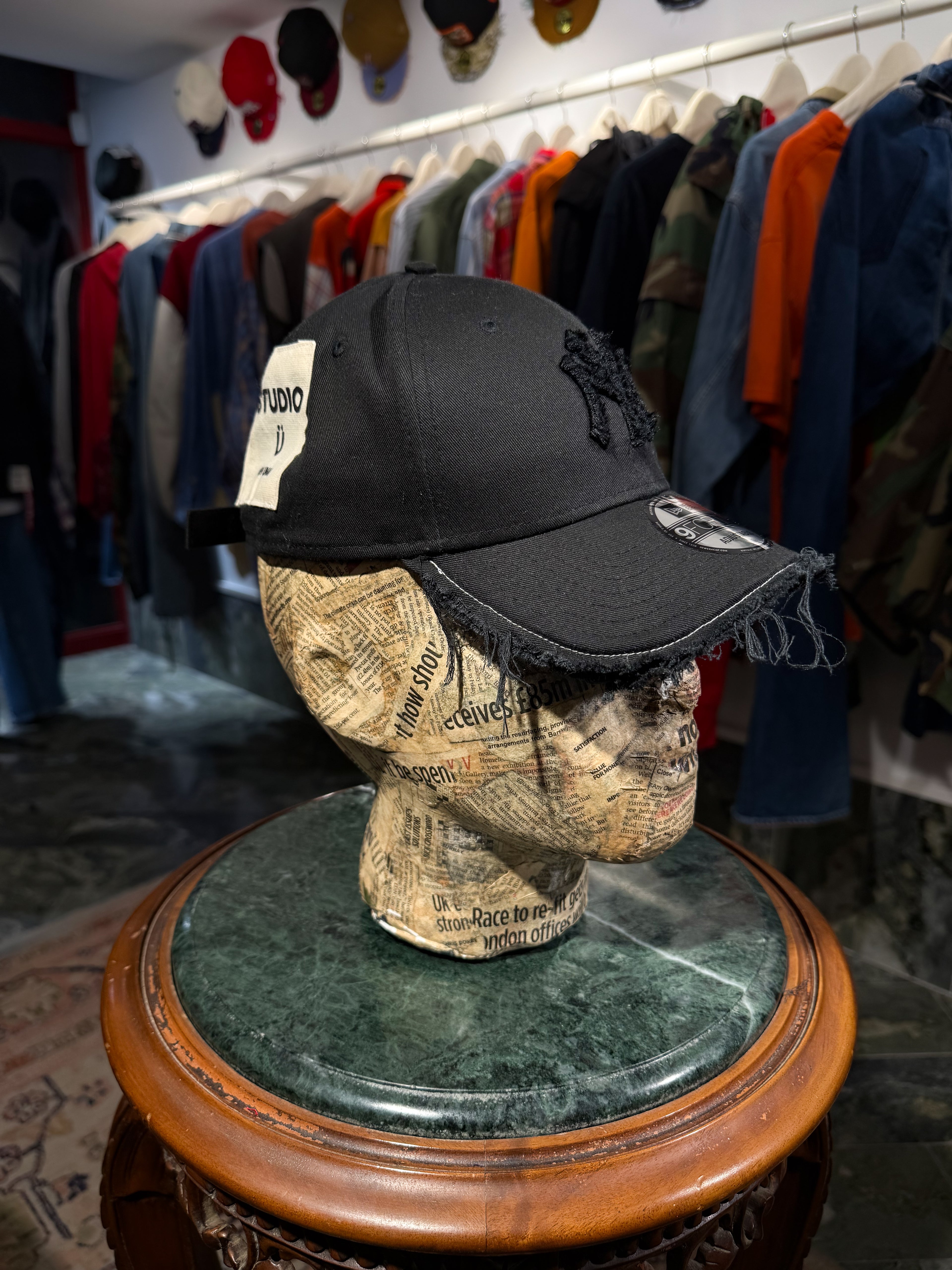 ARTISANAL CURVED BRIM CAP (Adjustable)