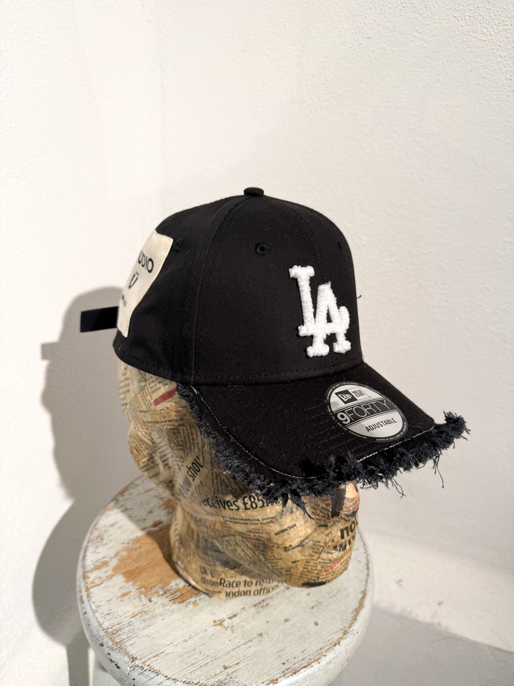 ARTISANAL CURVED BRIM CAP (Adjustable)