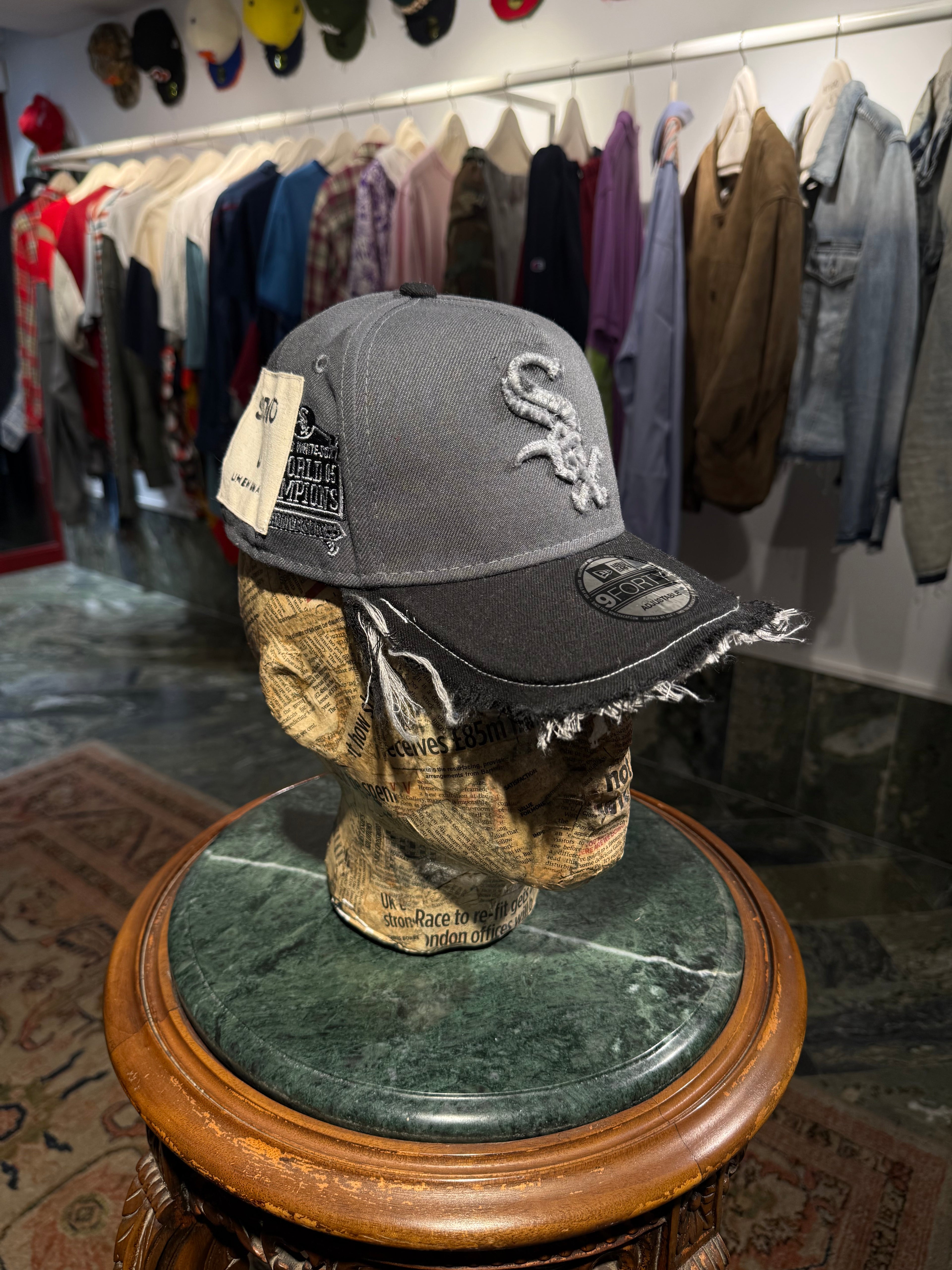 ARTISANAL CURVED BRIM CAP (Adjustable)