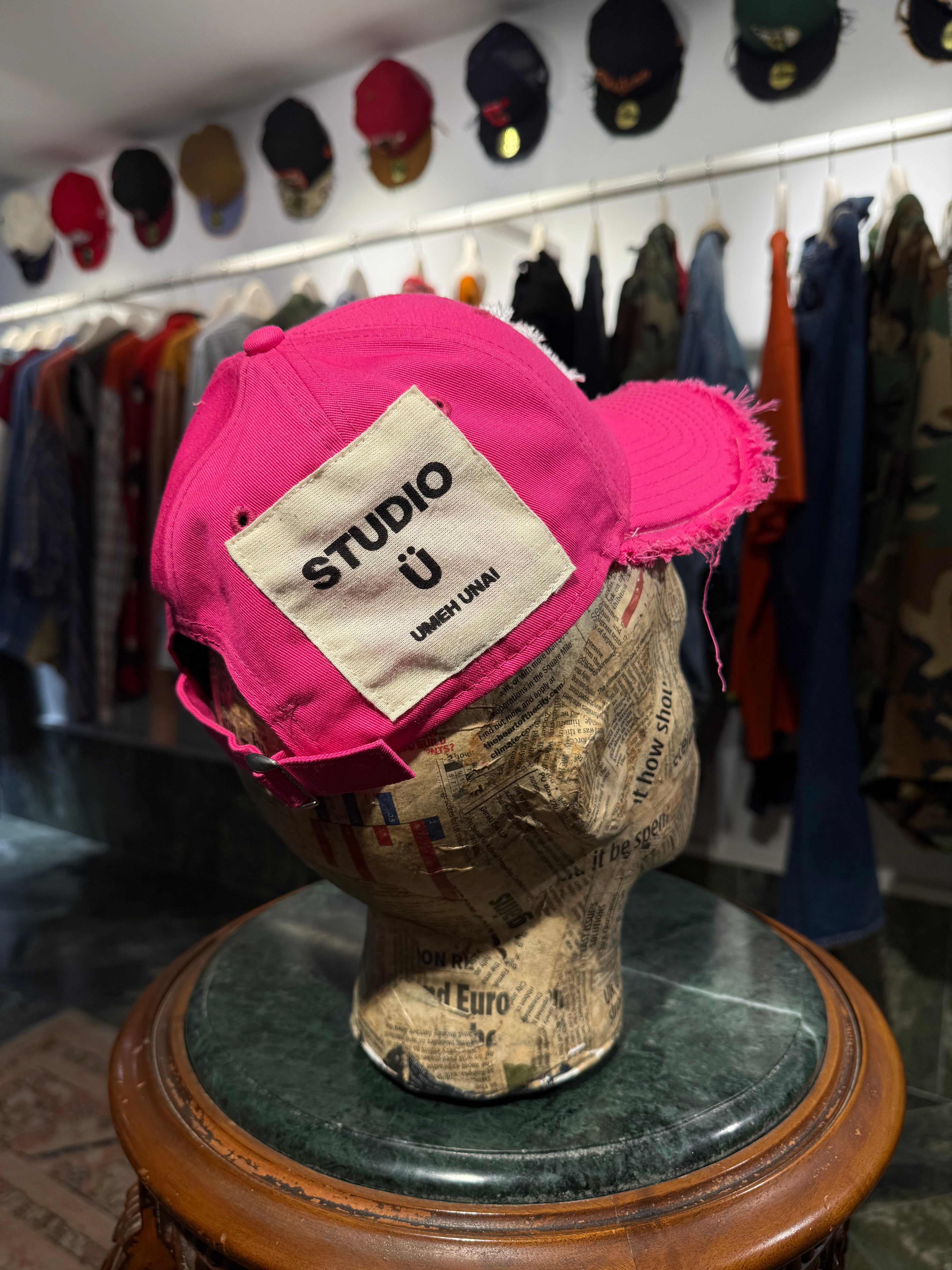 ARTISANAL CURVED BRIM CAP (Adjustable)