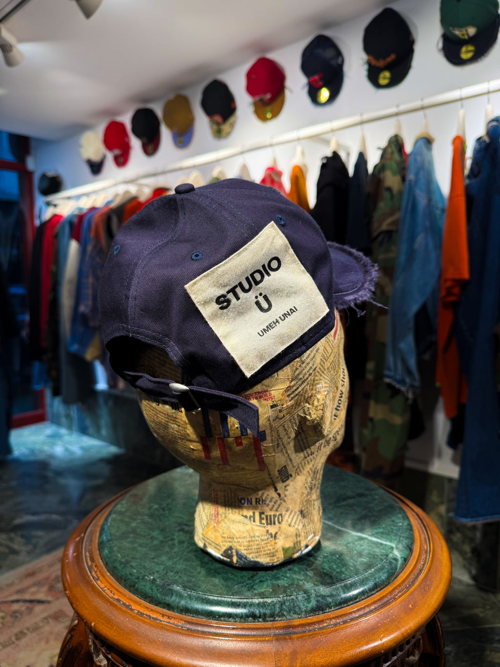 ARTISANAL CURVED BRIM CAP (Adjustable)