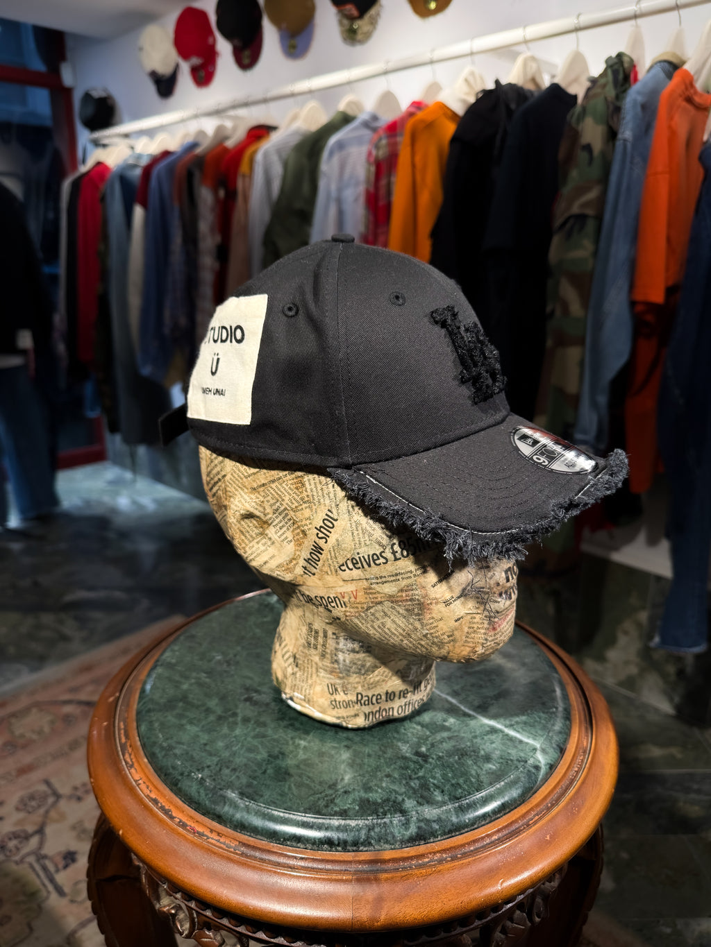 ARTISANAL CURVED BRIM CAP (Adjustable)