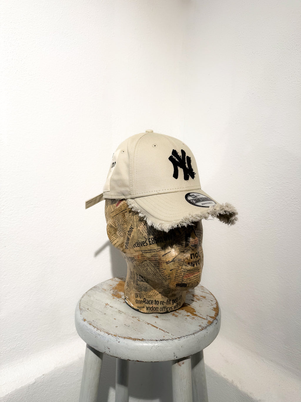 ARTISANAL CURVED BRIM CAP (Adjustable)