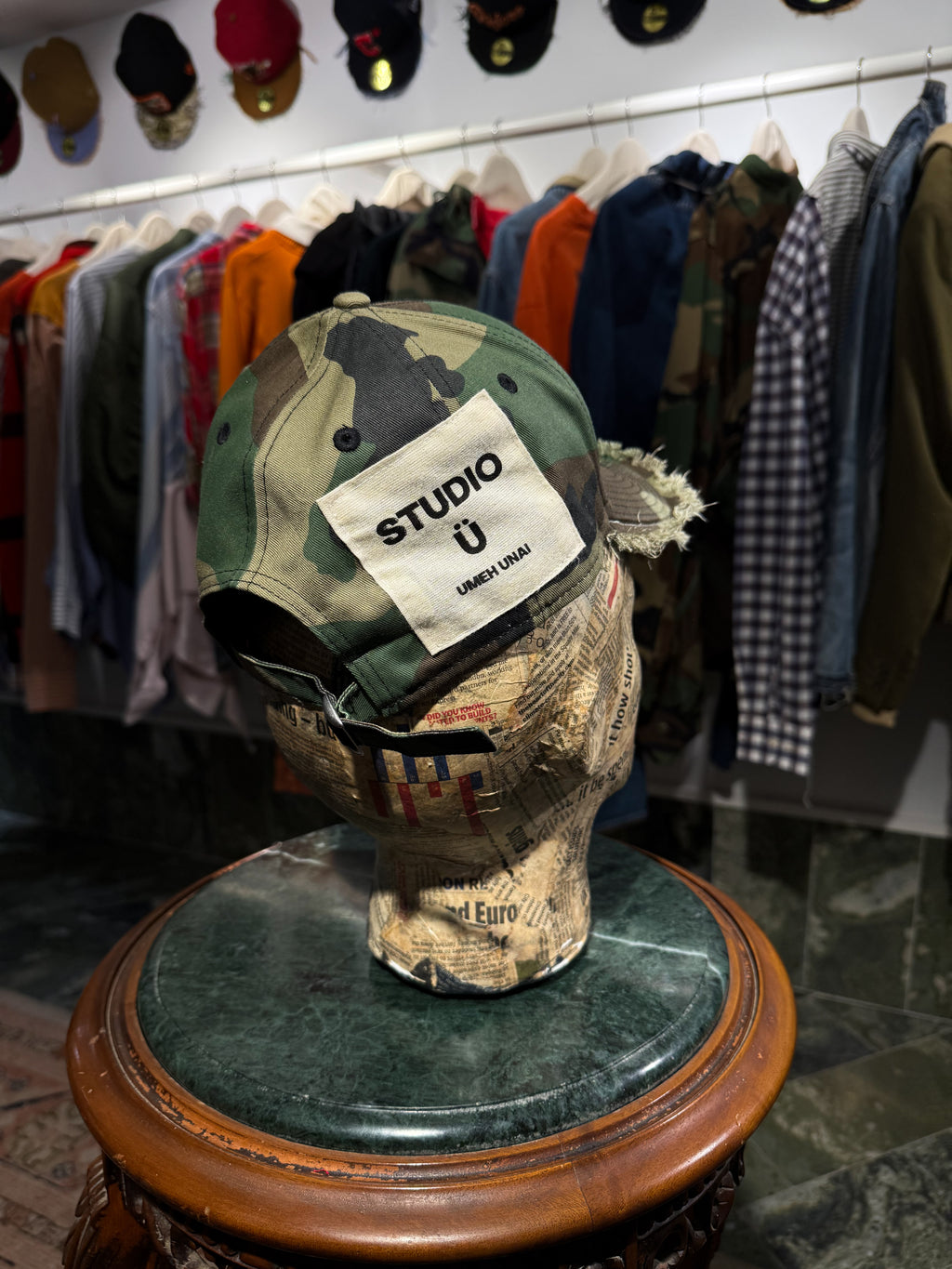 ARTISANAL CURVED BRIM CAP (Adjustable)