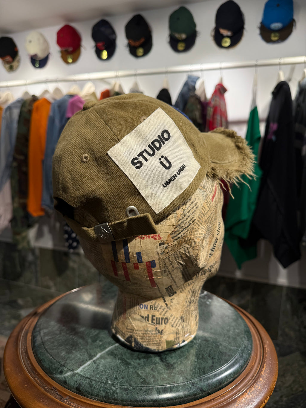 ARTISANAL CURVED BRIM CAP (Adjustable)