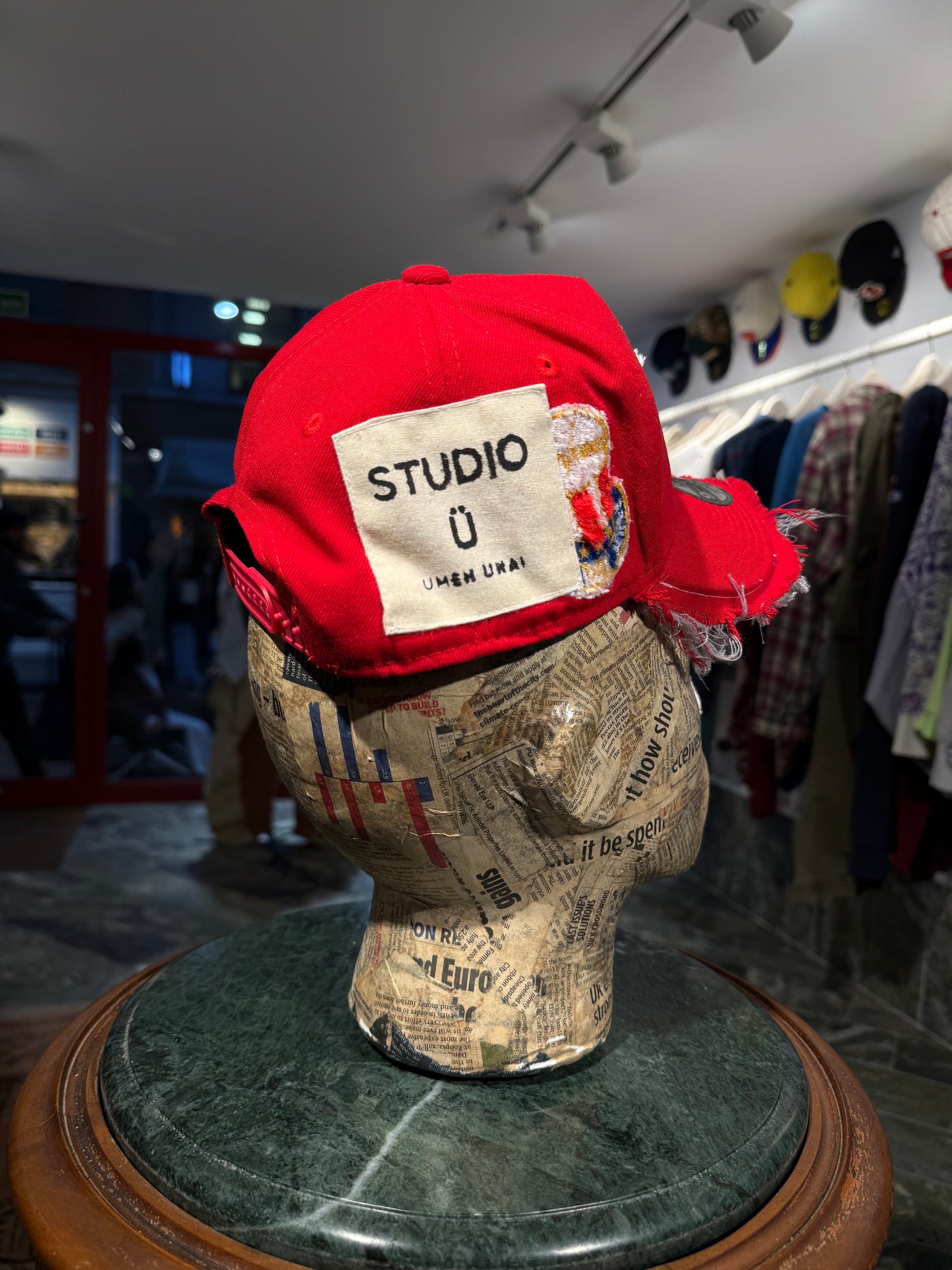 ARTISANAL CURVED BRIM CAP (Adjustable)