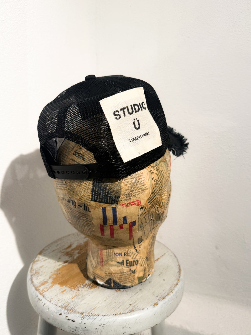 ARTISANAL CURVED BRIM CAP (Adjustable)