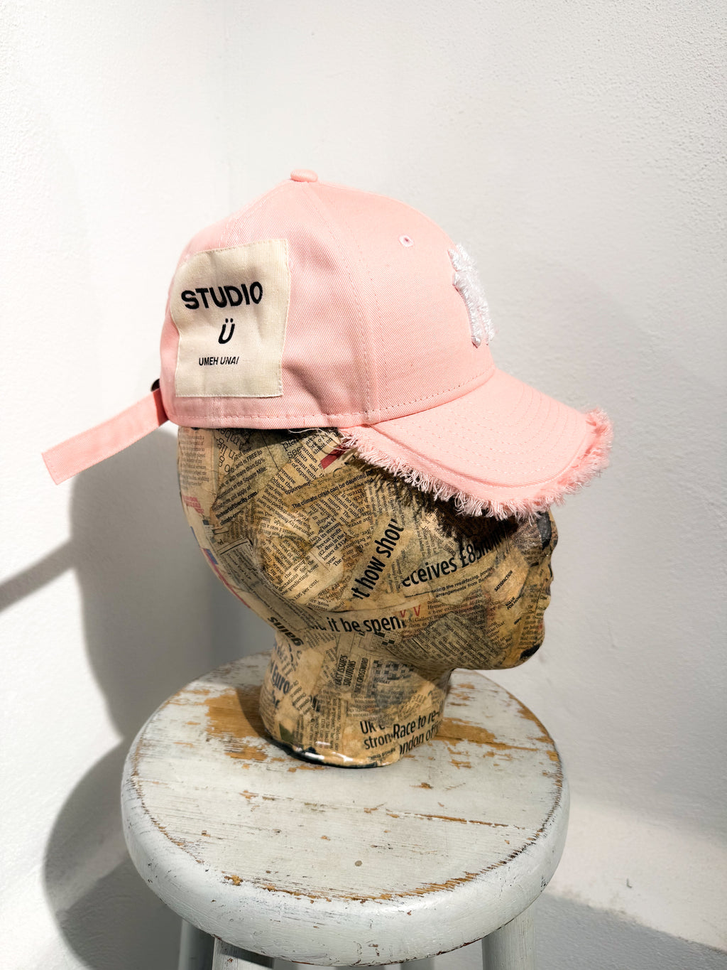 ARTISANAL CURVED BRIM CAP (Adjustable)