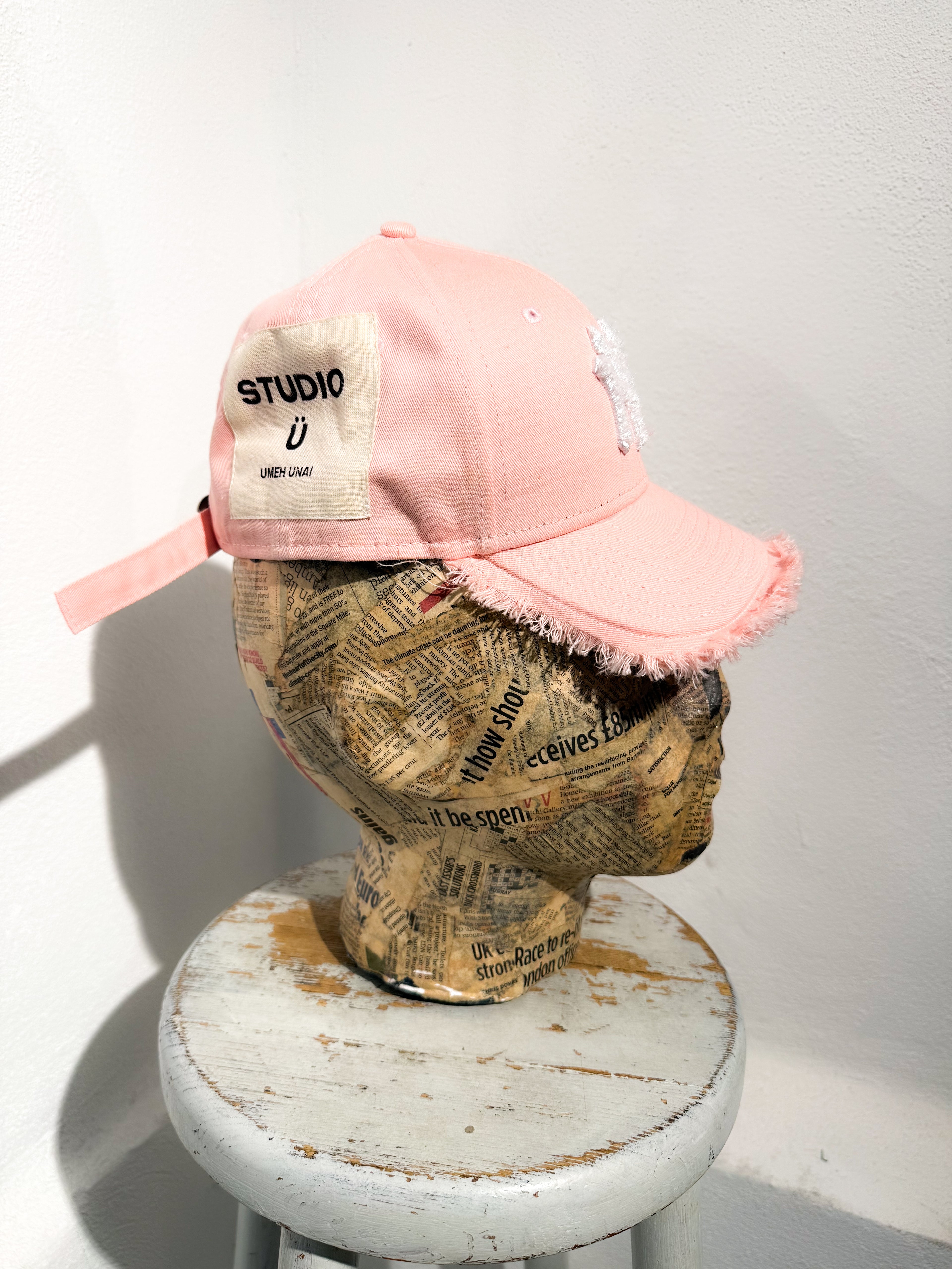 ARTISANAL CURVED BRIM CAP (Adjustable)