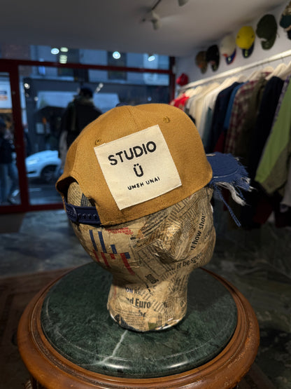 ARTISANAL CURVED BRIM CAP (Adjustable)