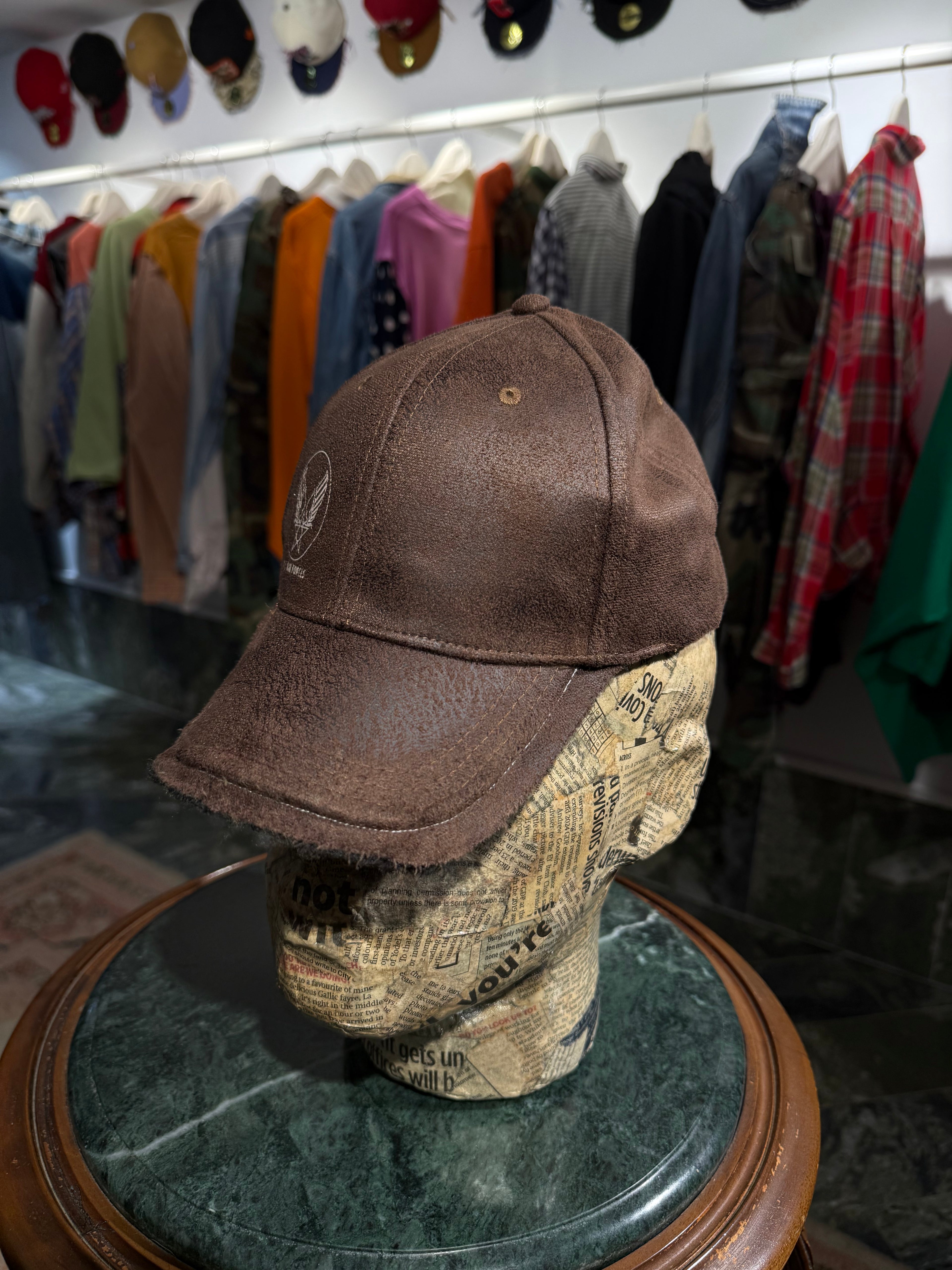 ARTISANAL CURVED BRIM CAP (Adjustable)