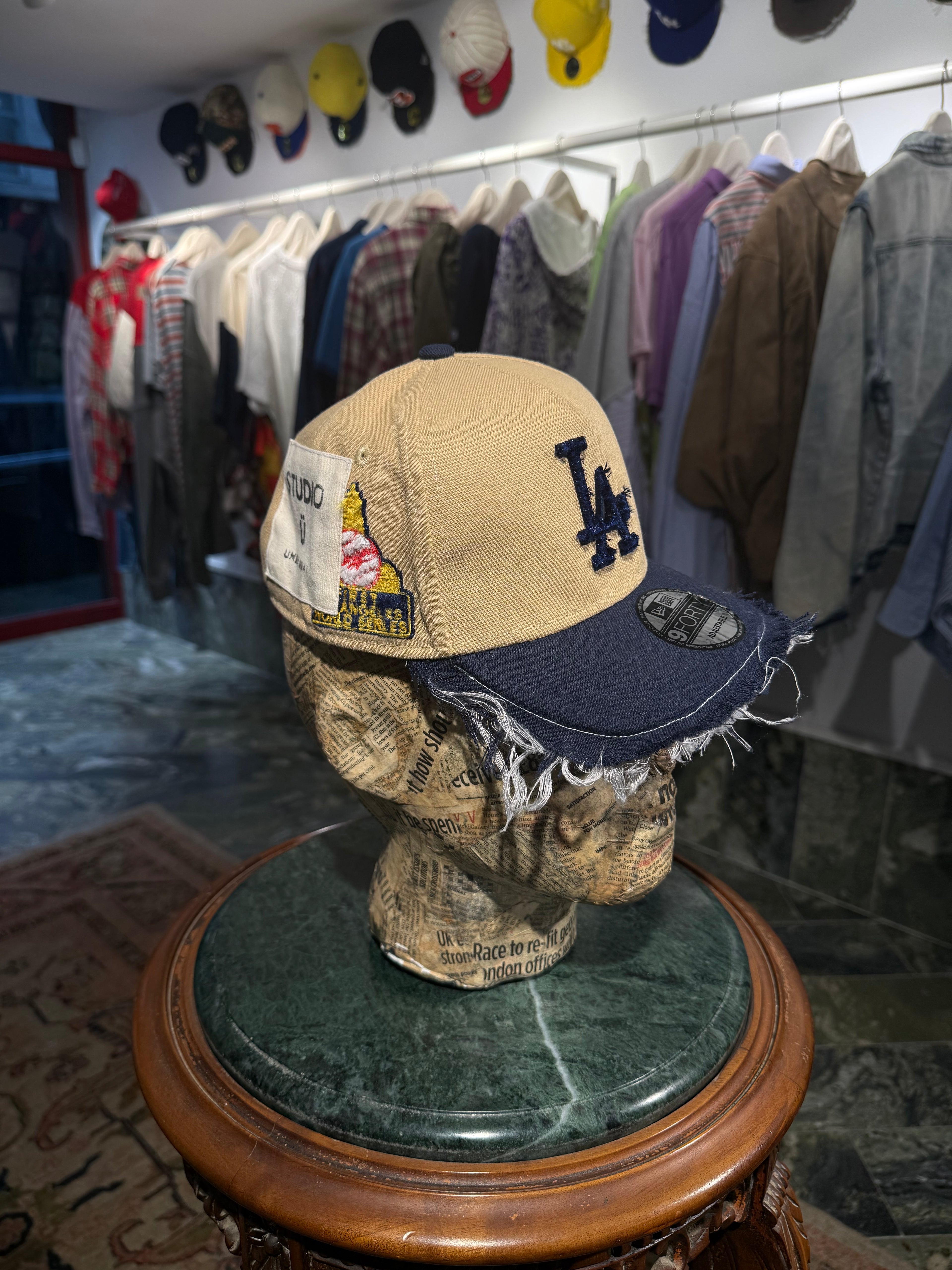 ARTISANAL CURVED BRIM CAP (Adjustable)