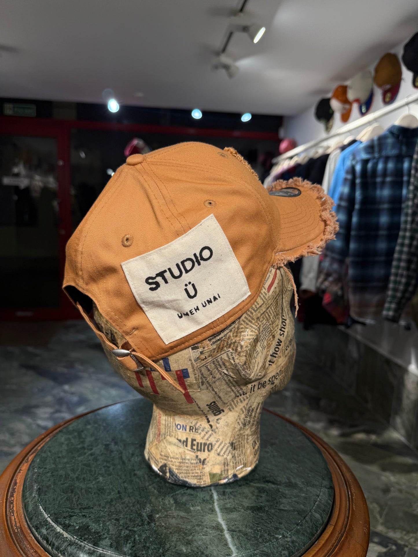 ARTISANAL CURVED BRIM CAP (Adjustable)