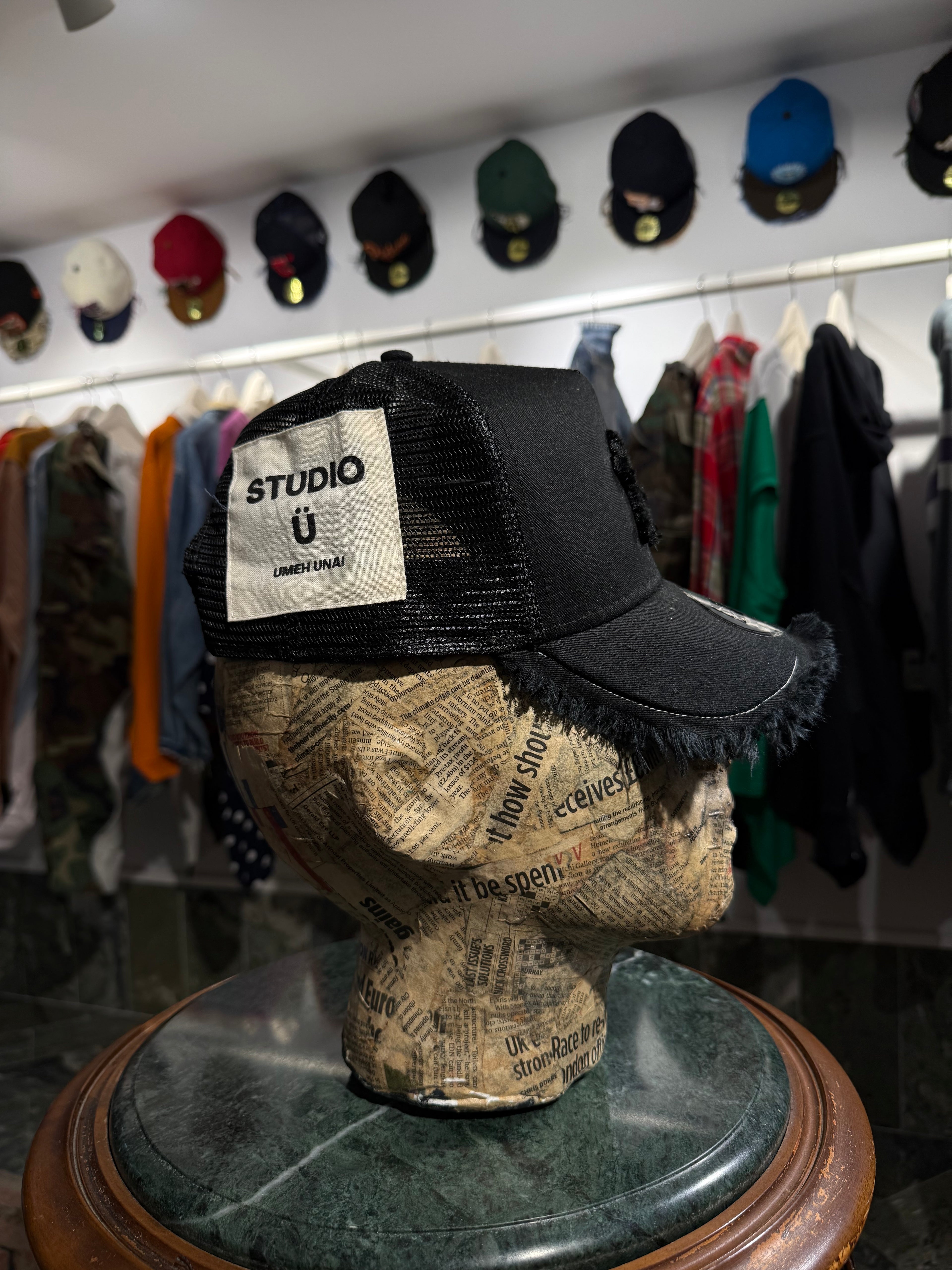 ARTISANAL CURVED BRIM CAP (Adjustable)