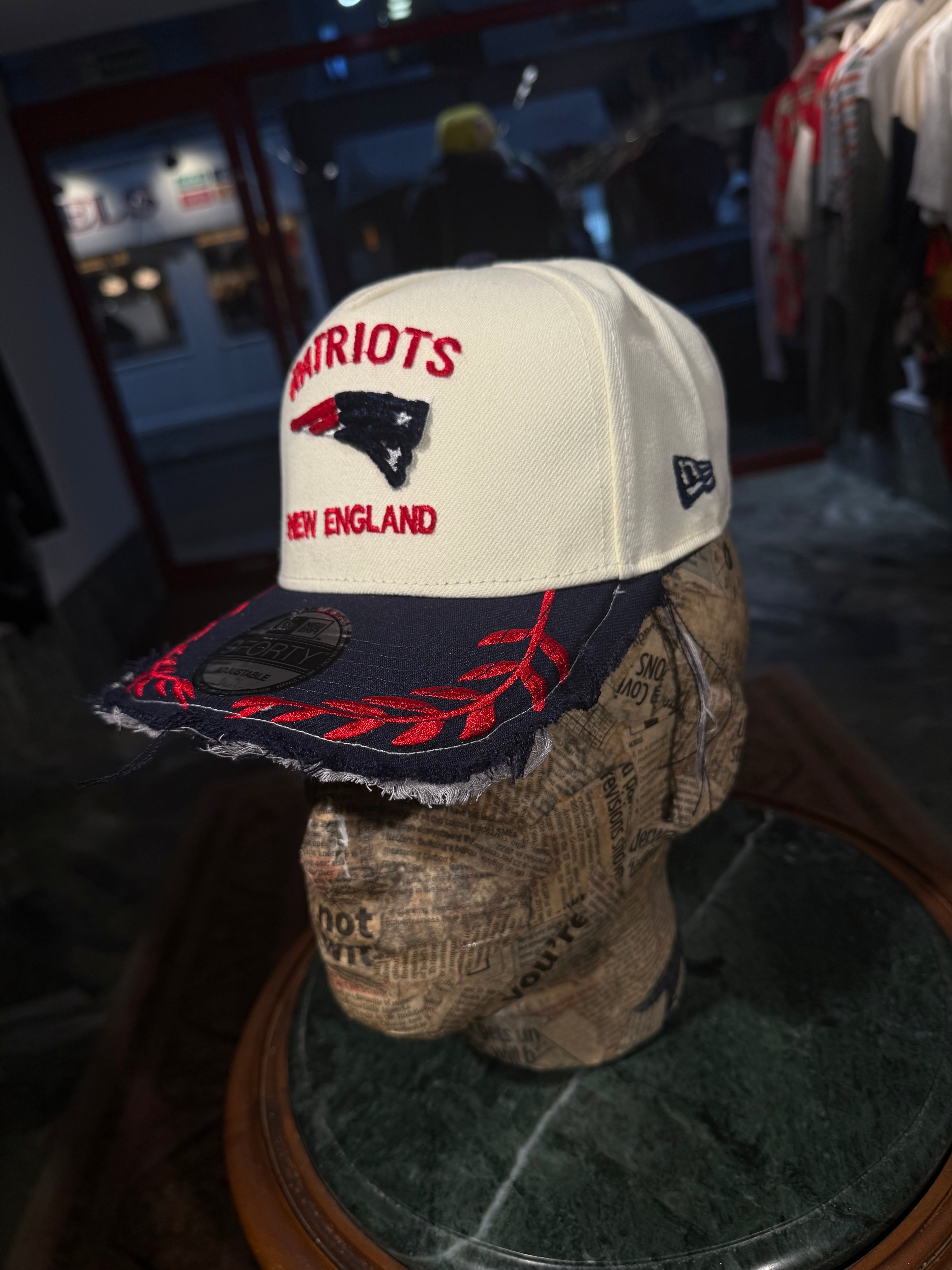 ARTISANAL CURVED BRIM CAP (Adjustable)