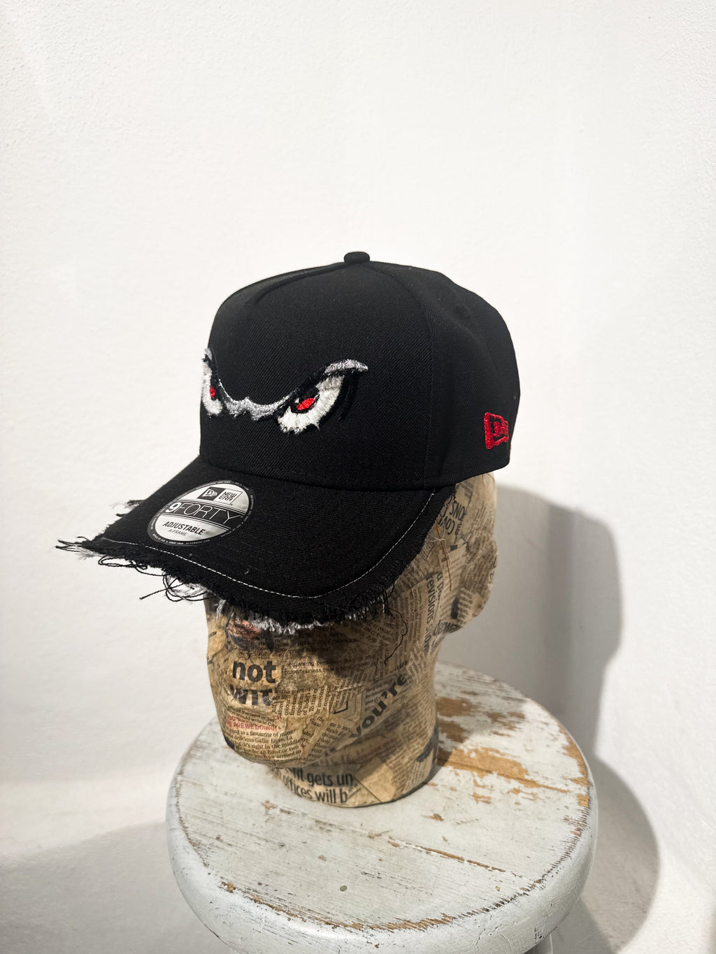ARTISANAL CURVED BRIM CAP (Adjustable)