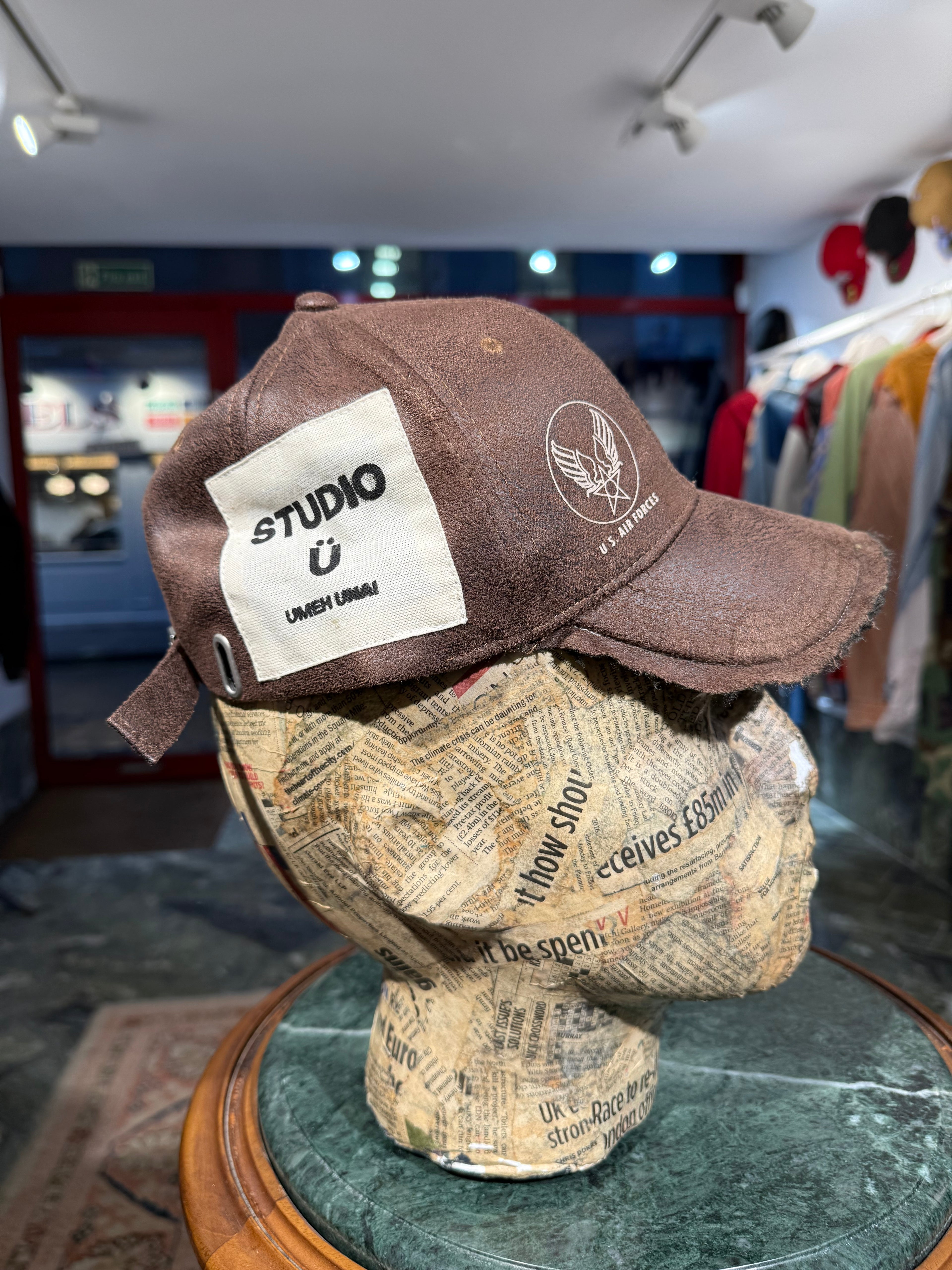 ARTISANAL CURVED BRIM CAP (Adjustable)