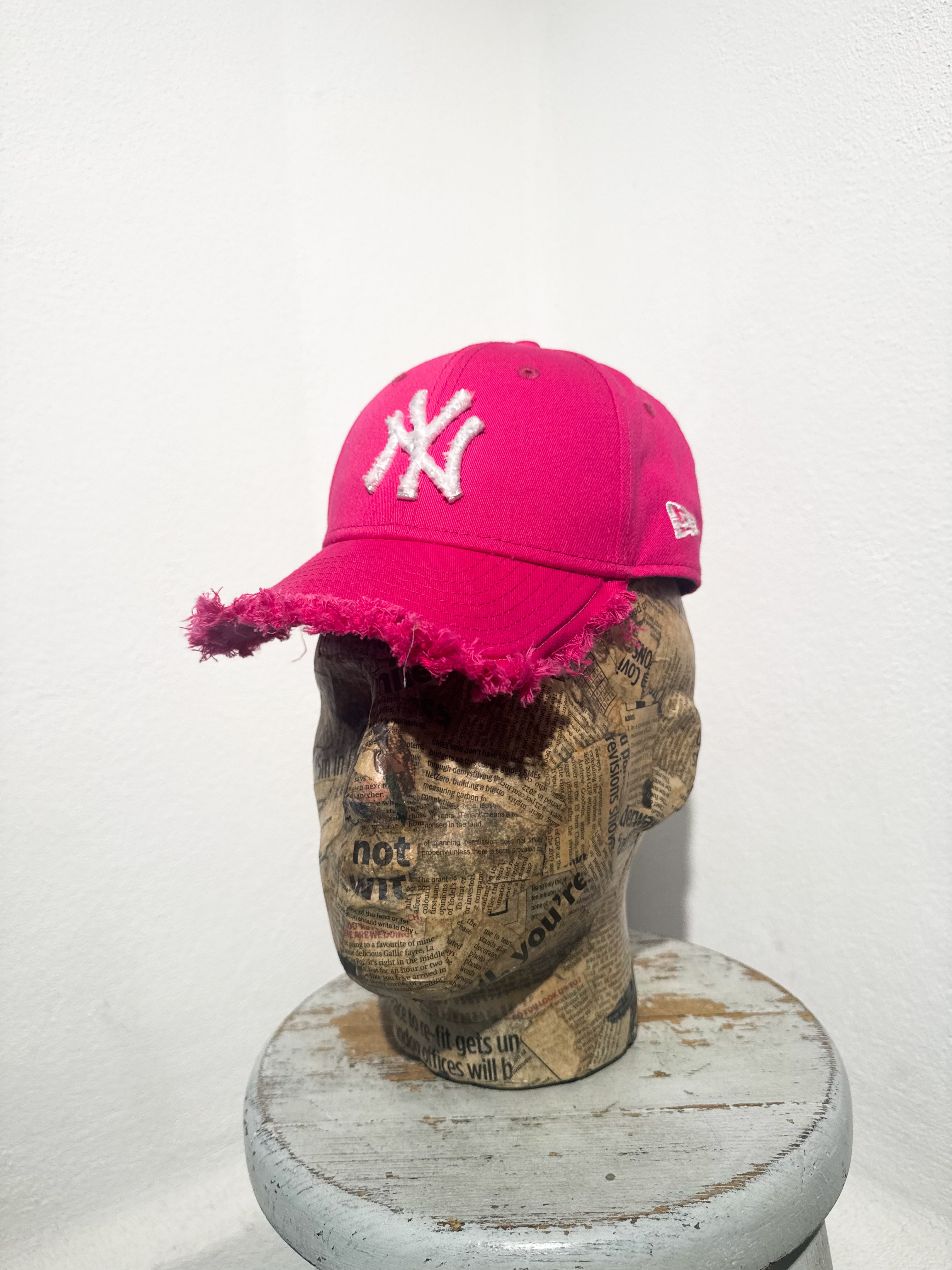 ARTISANAL CURVED BRIM CAP (Adjustable)