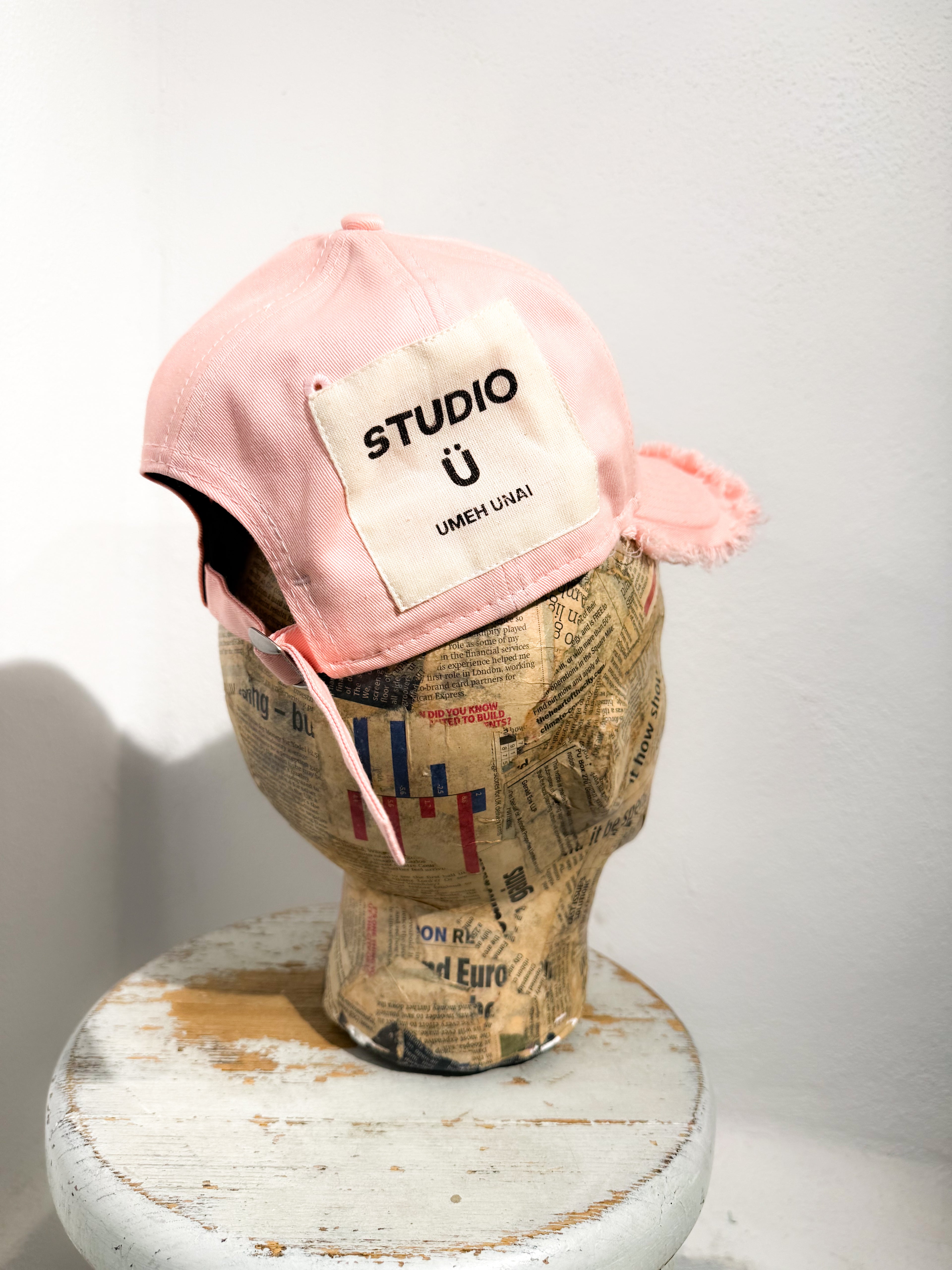 ARTISANAL CURVED BRIM CAP (Adjustable)